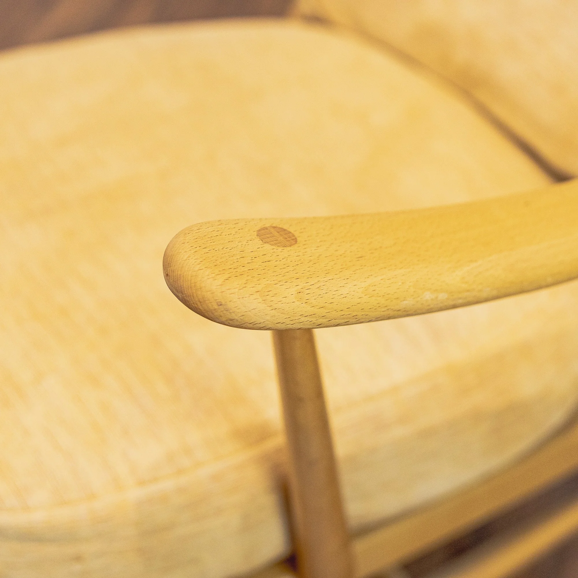 Ercol Blonde Elm Windsor Model 203 Armchair -4.jpg