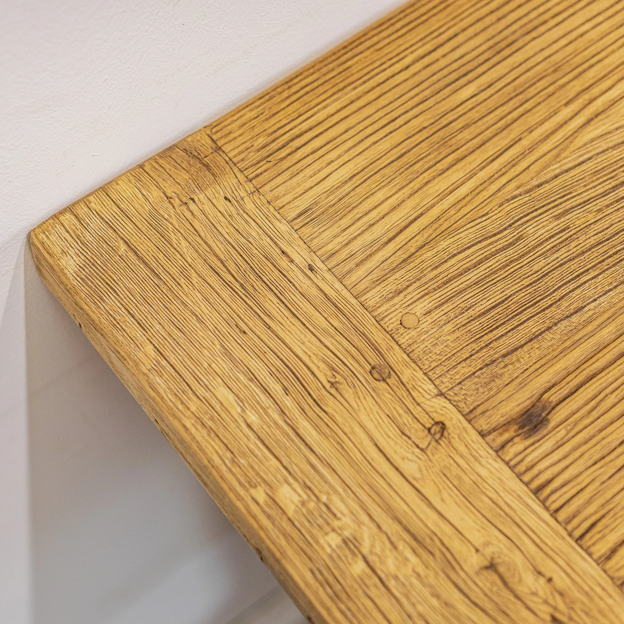 Rustic Reclaimed Elm 5ft Dining Table -12.jpg