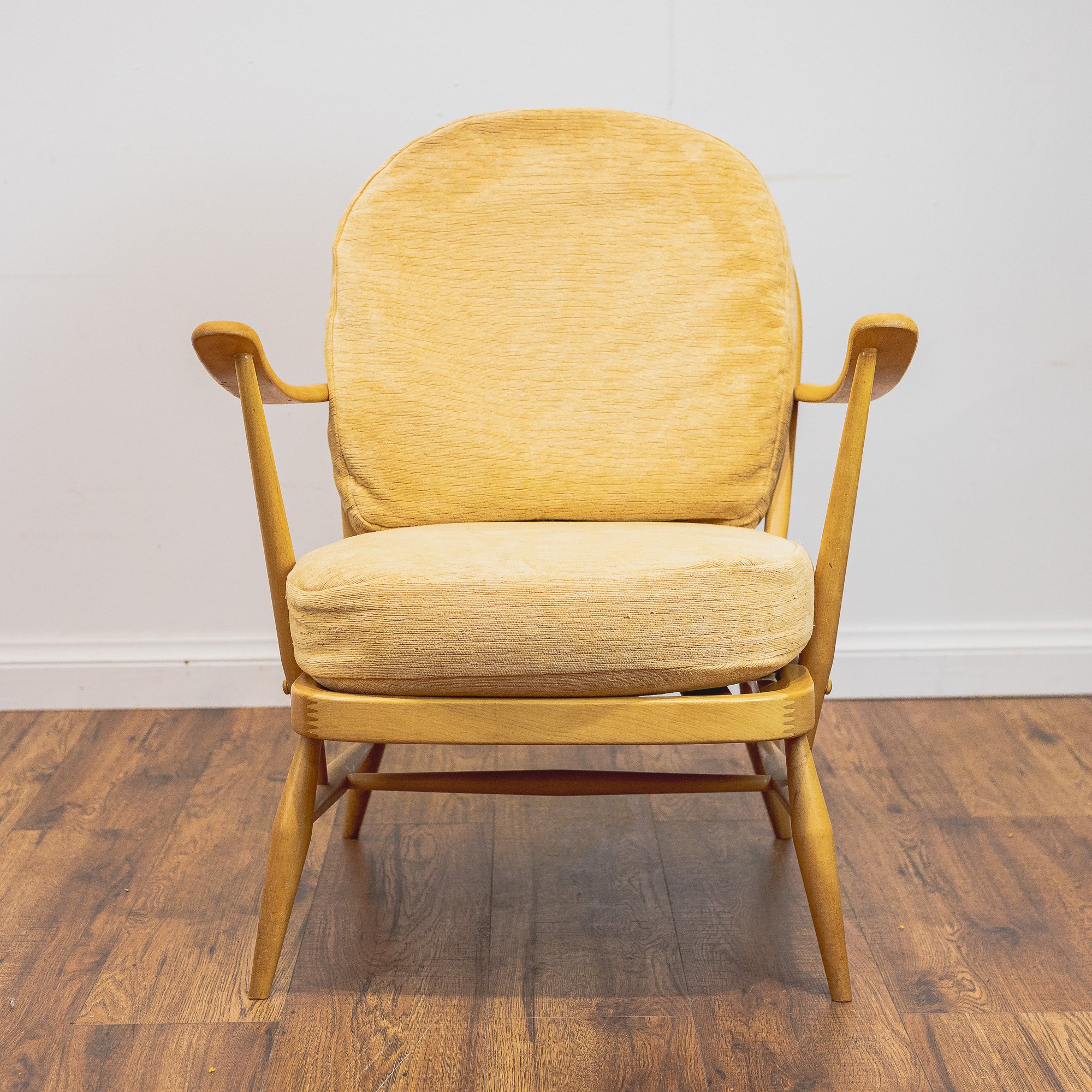 Ercol Blonde Elm Windsor Model 203 Armchair -12.jpg