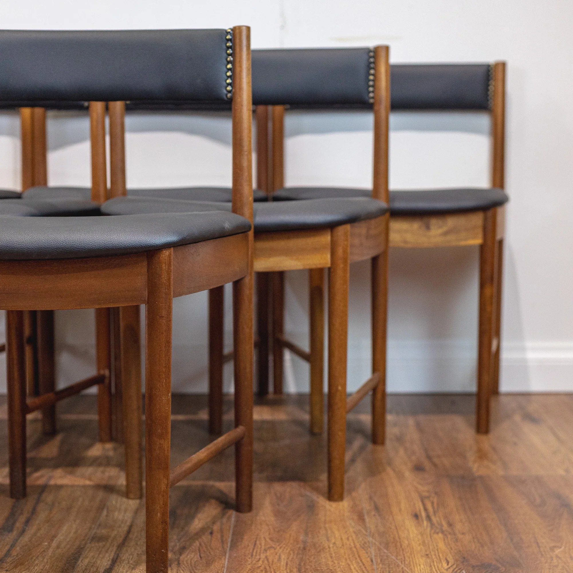 11 - Mcintosh 9533 Teak 6x Dining Chairs -4.jpg