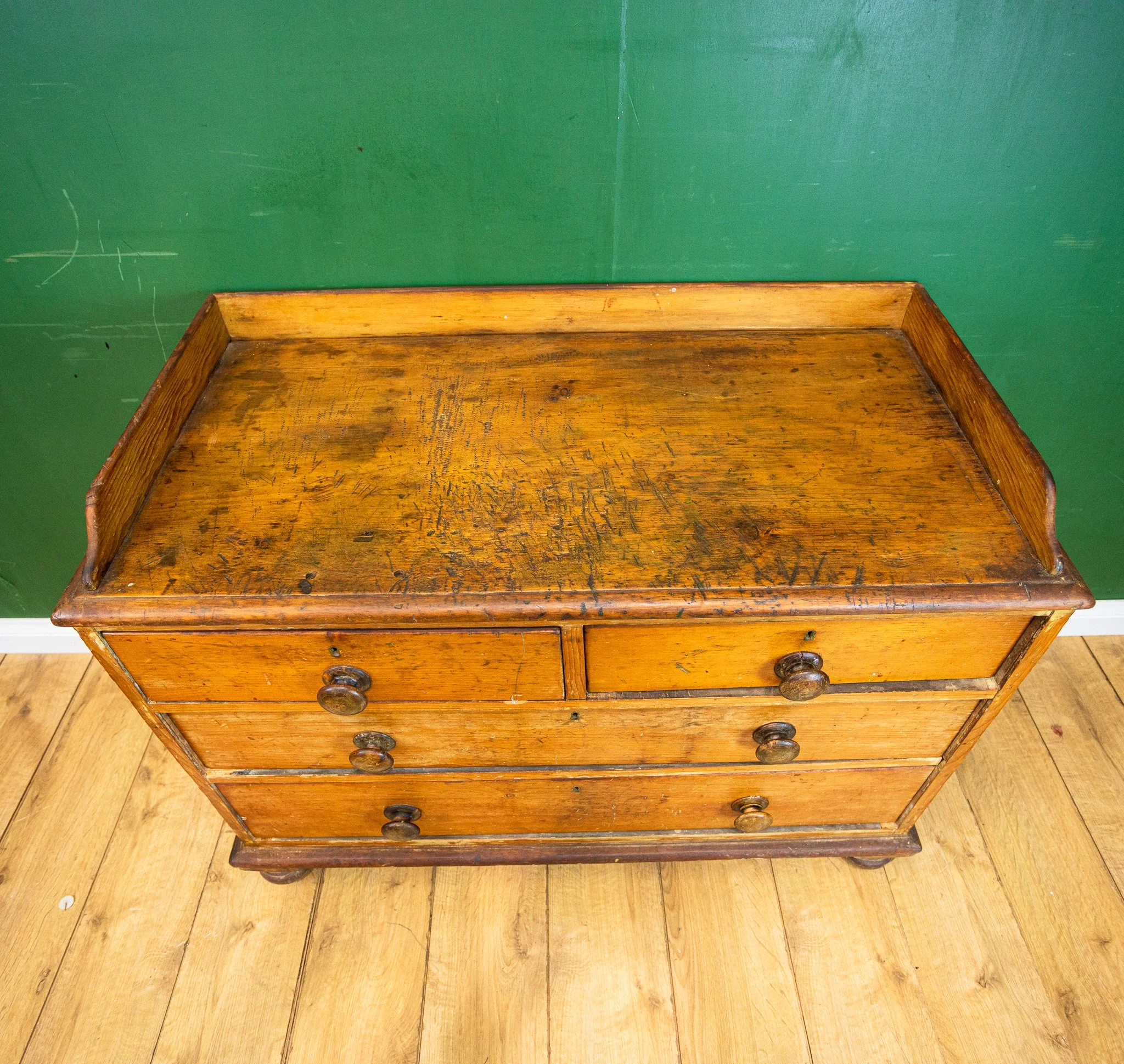 Victorian Pine Chest of 4 Drawers