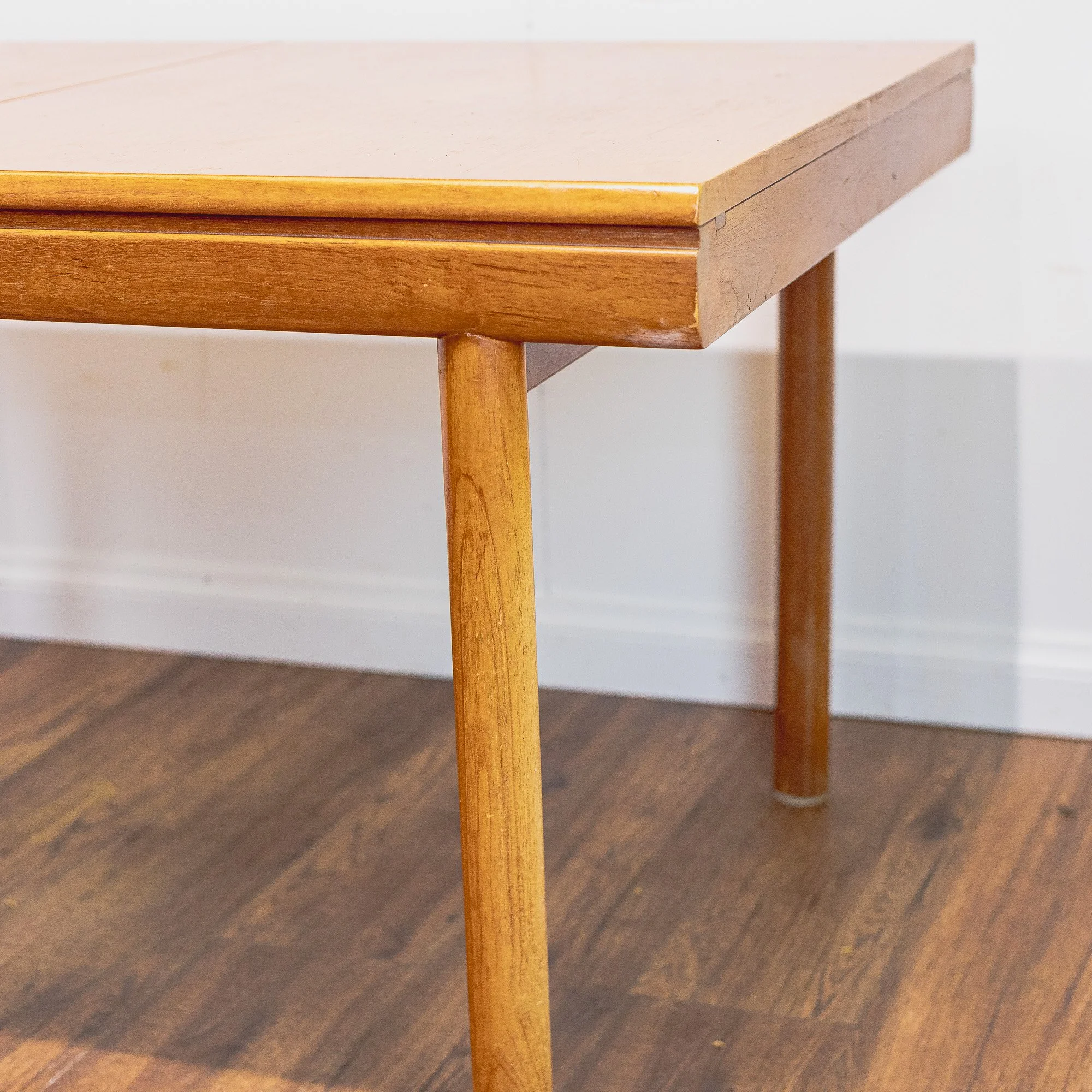 White & Newton Rectangular Teak Extending Dining Table -6.jpg