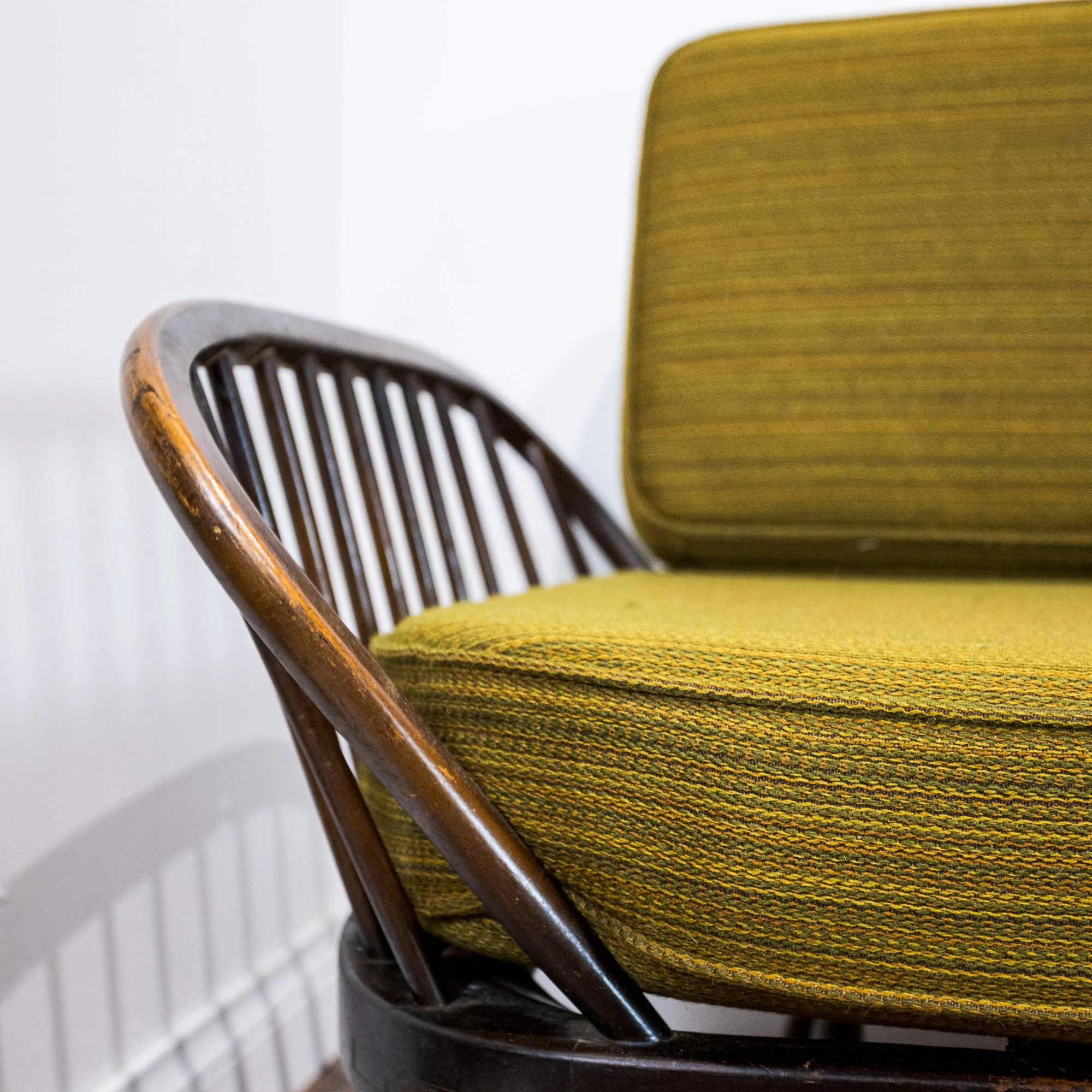 Ercol Studio Couch / Daybed in Brown