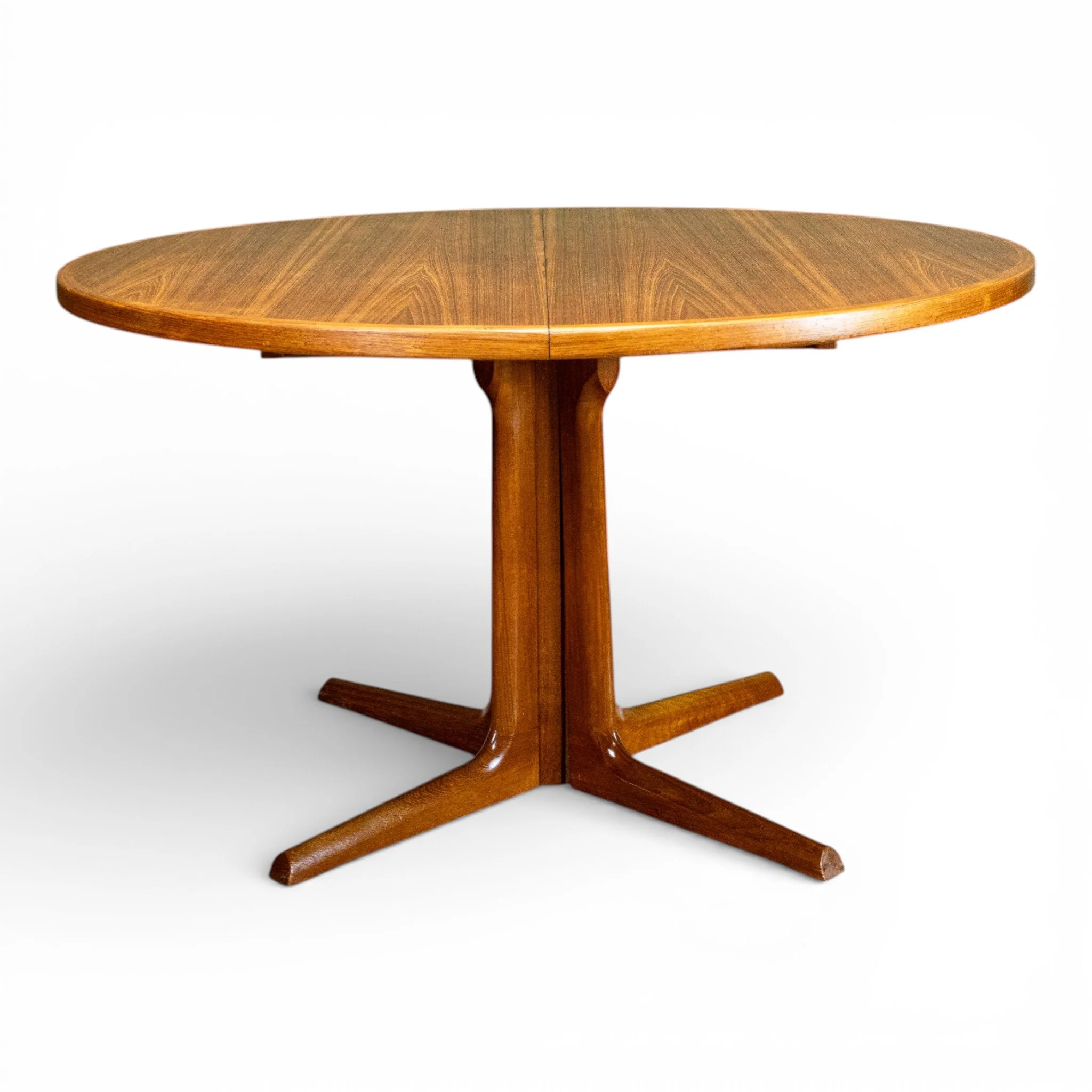 Gudme Møbelfabrik Teak Pedestal Extending Dining Table