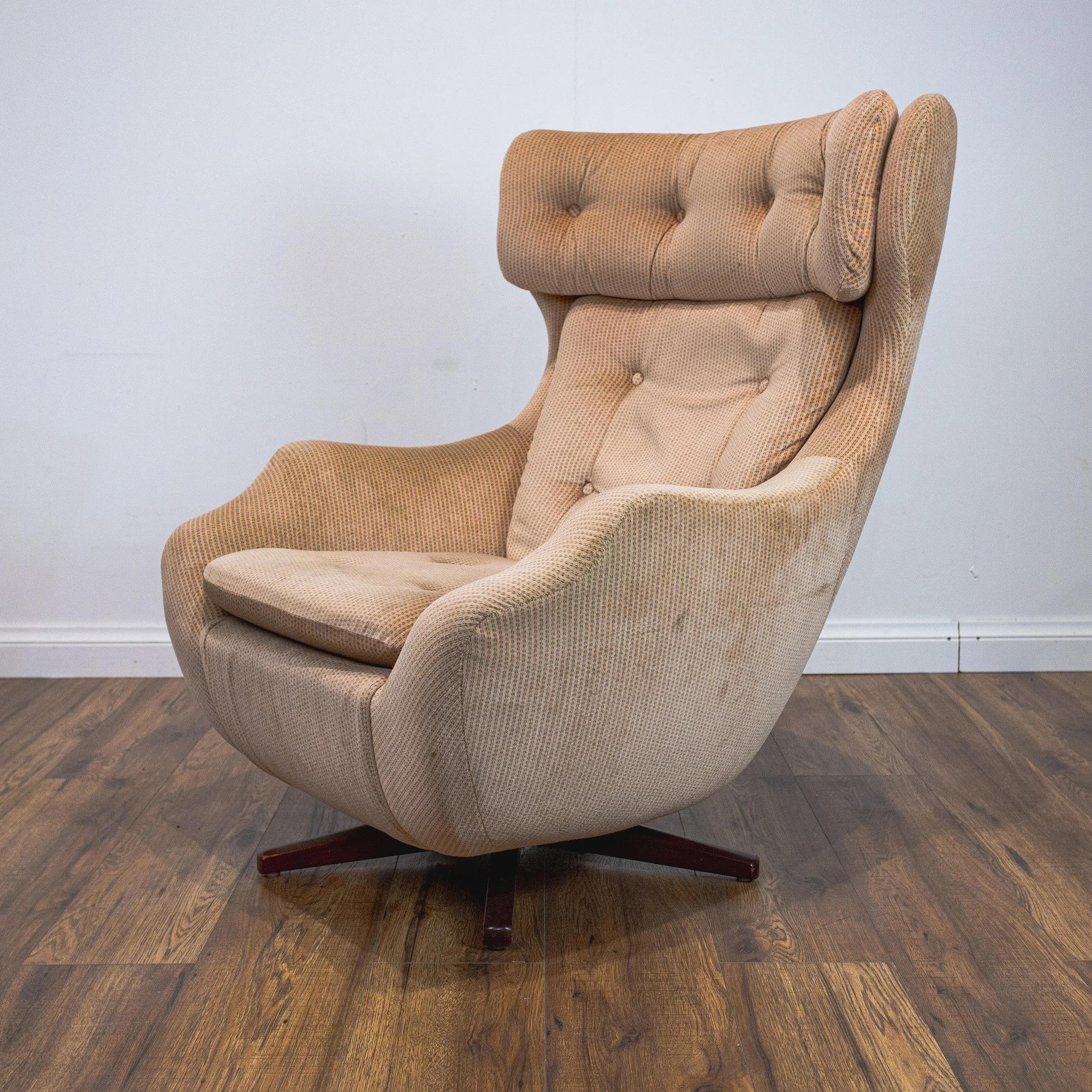 Parker Knoll ‘Statesman’ Armchair in Striped Velour