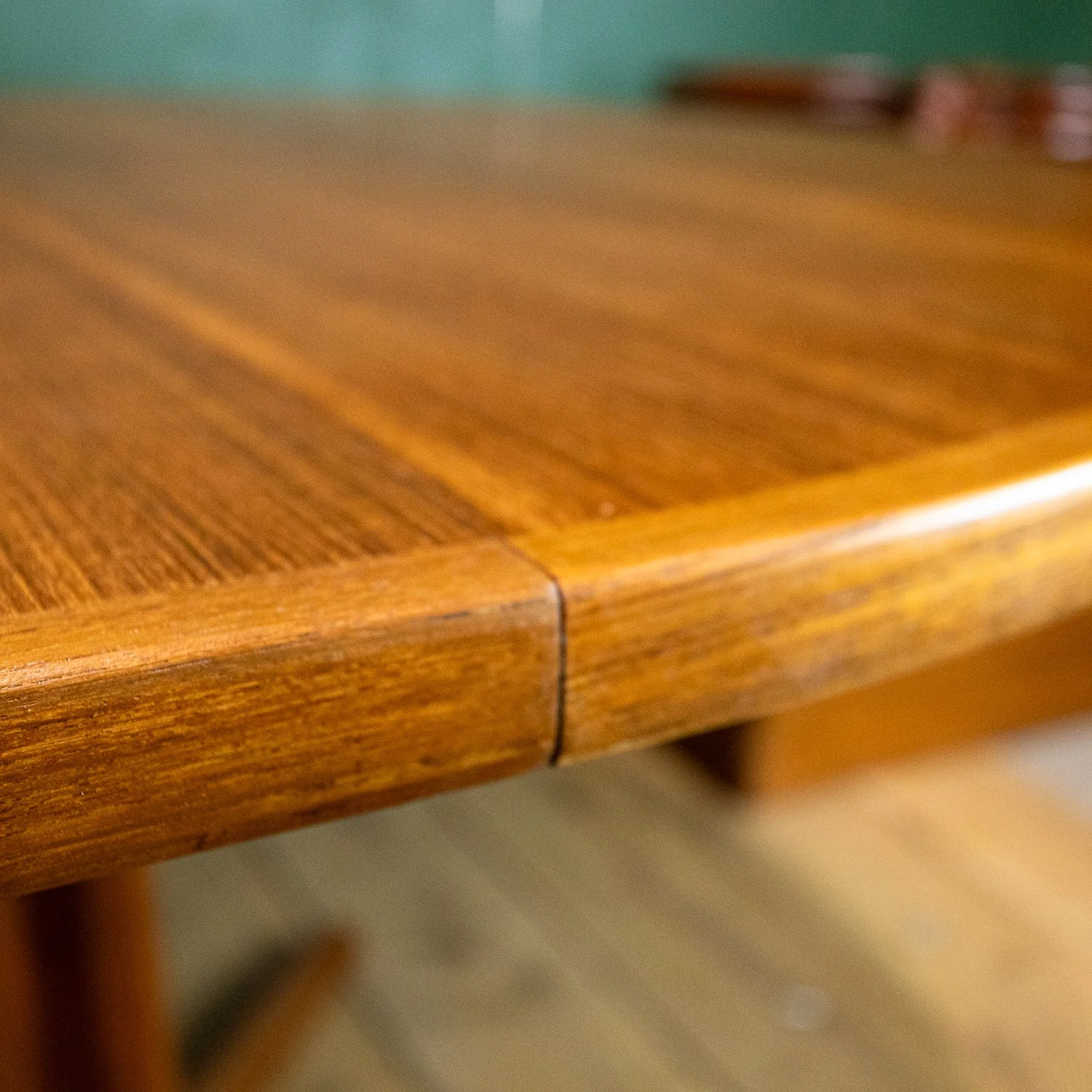 Gudme Møbelfabrik Teak Pedestal Extending Dining Table
