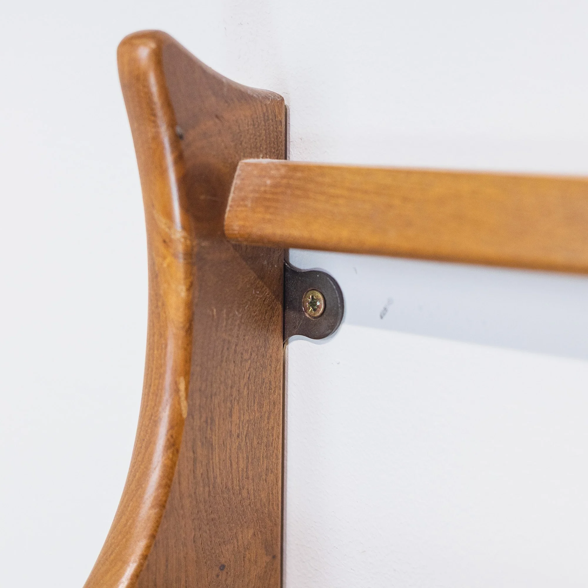 22. Ercol Blue Label Elm Plate Rack Model 287-8.jpg