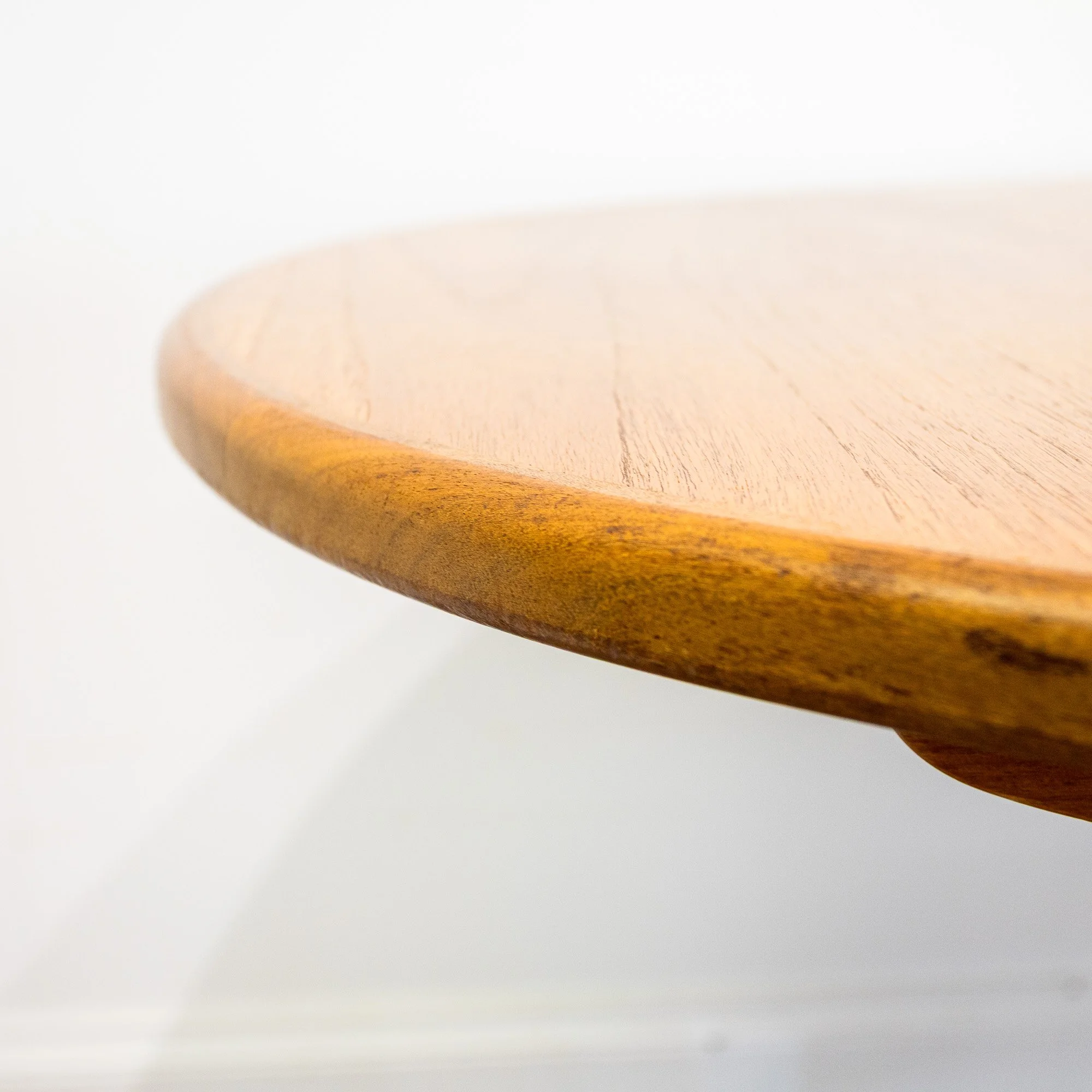 G Plan Fresco Oval 'Whale Tail' Extending Dining Table