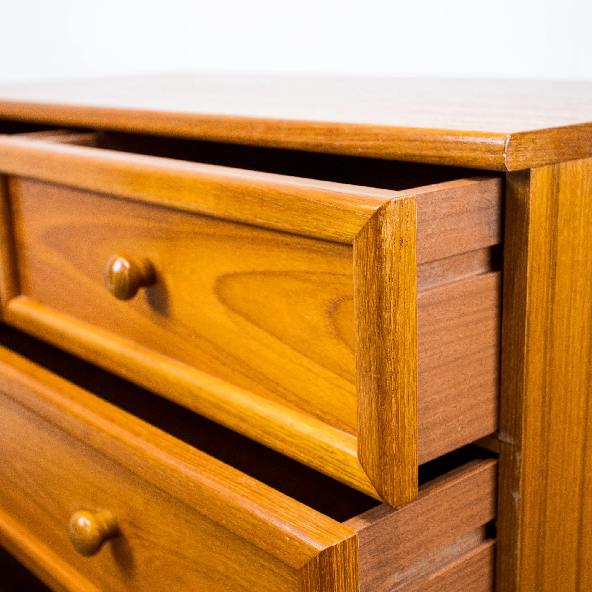G Plan Albany Teak Chest of 4 Drawers by Leslie Dandy