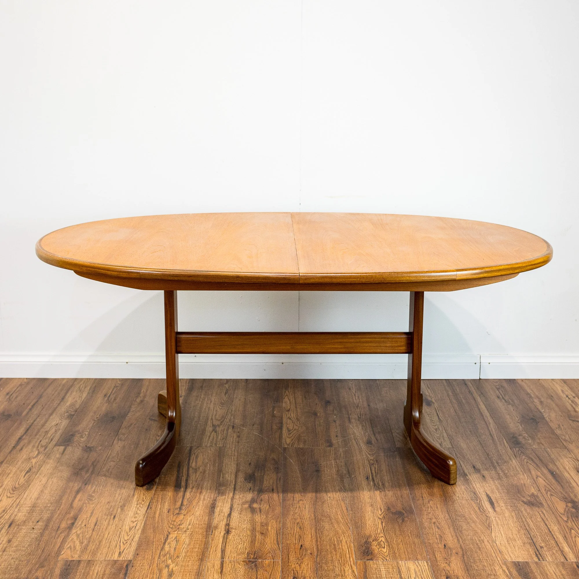 G Plan Fresco Oval 'Whale Tail' Extending Dining Table