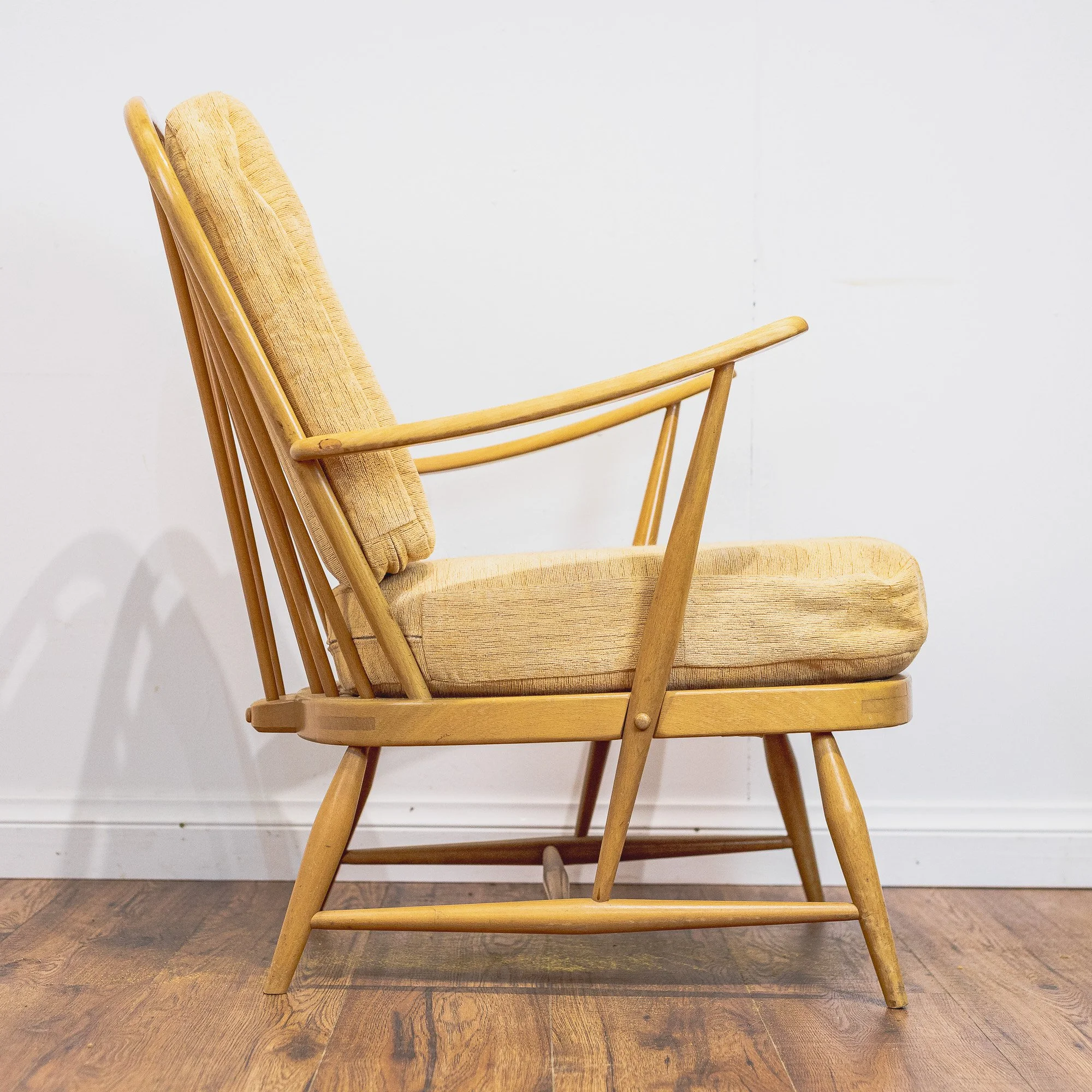 Ercol Blonde Elm Windsor Model 334 Armchair -17.jpg
