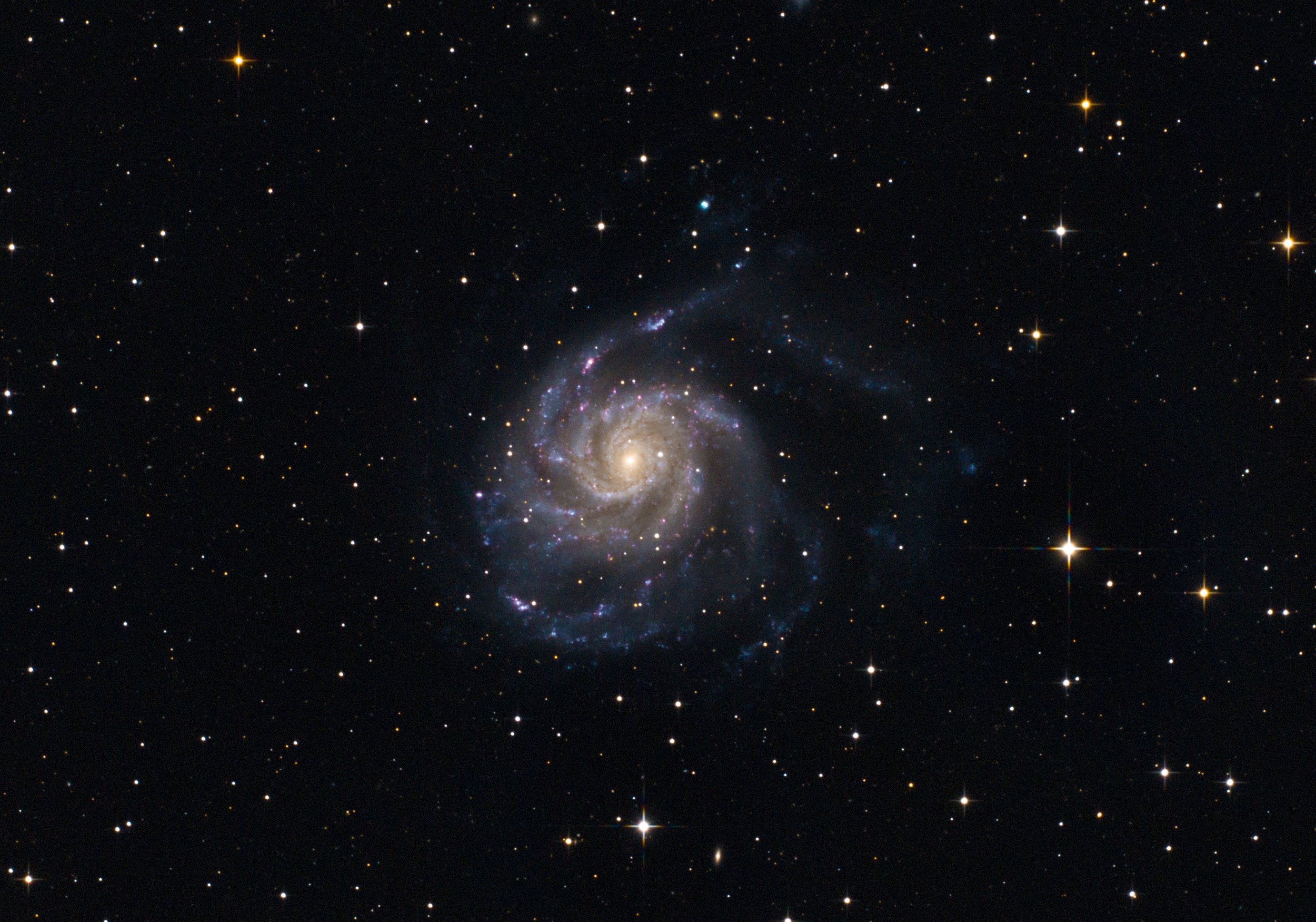 r_bkg_pp_M101_light_gain300_stacked_streched 2 copy.JPG