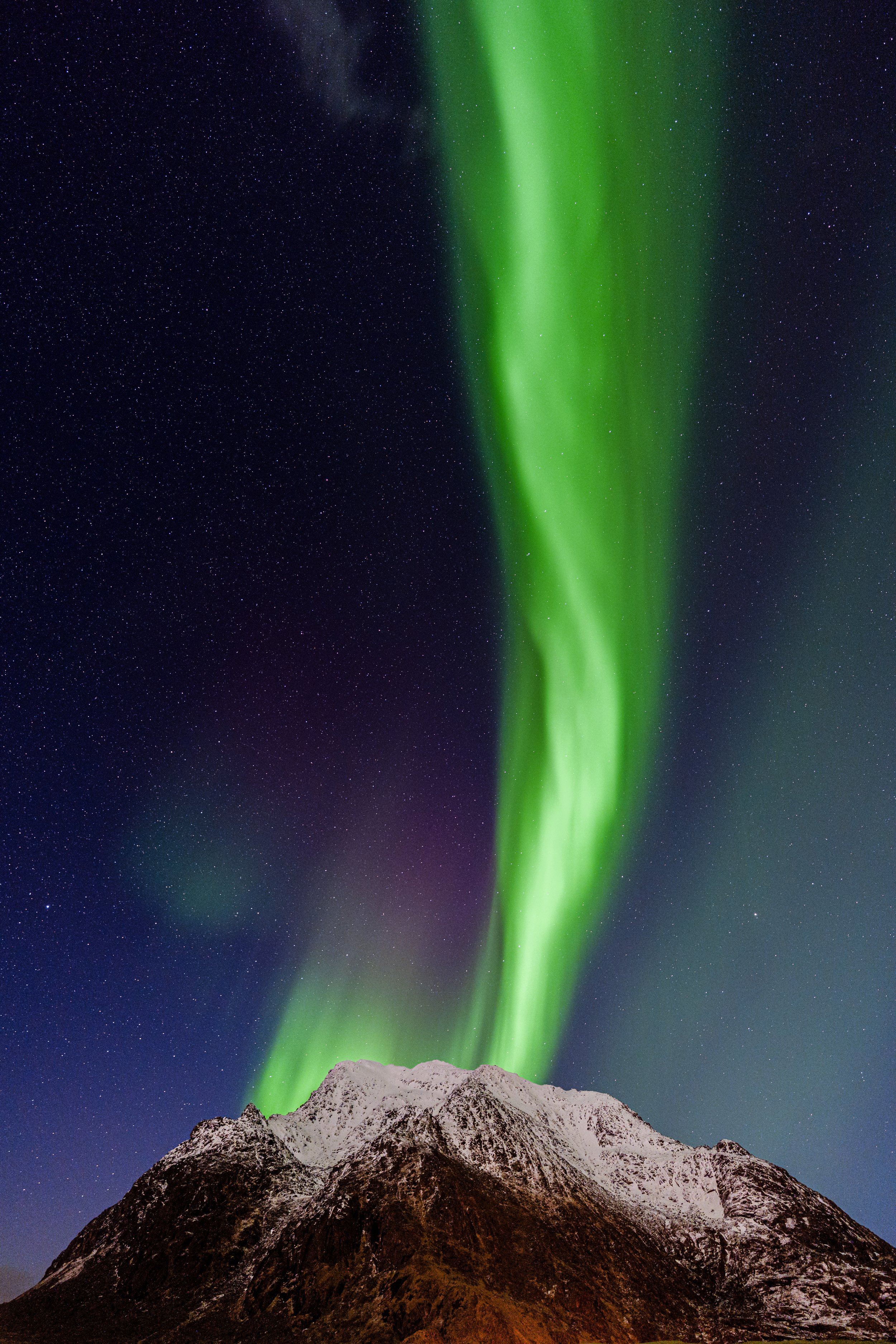 Aurora_volcano_Lofoten_Yoël_Taïeb.jpg