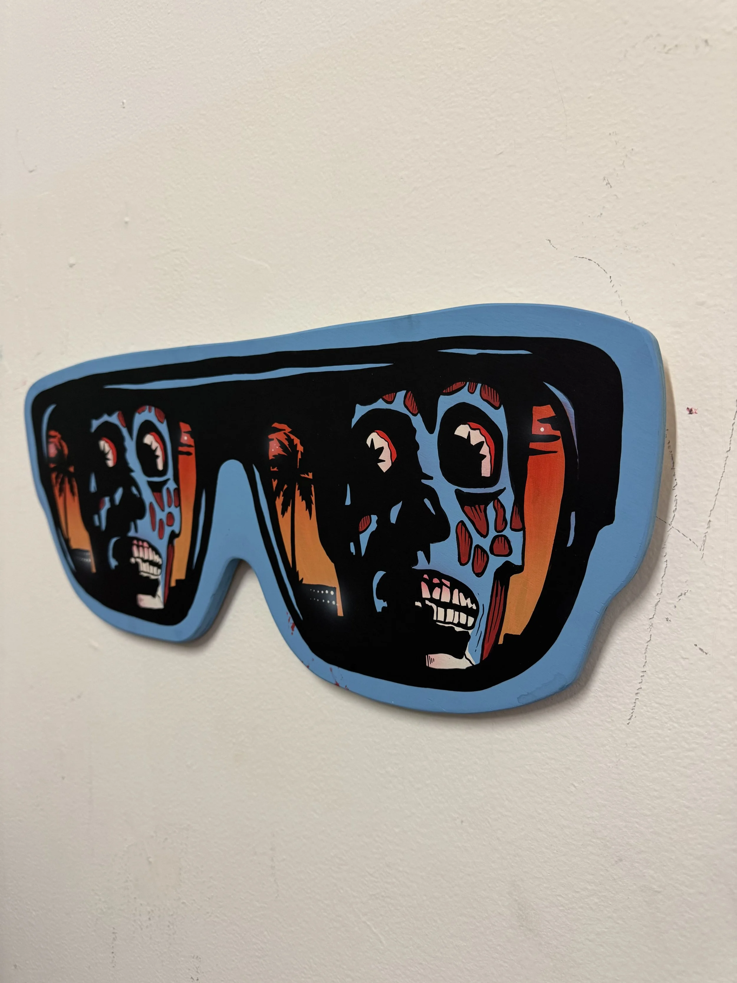They live glasses blue rimmed (2)