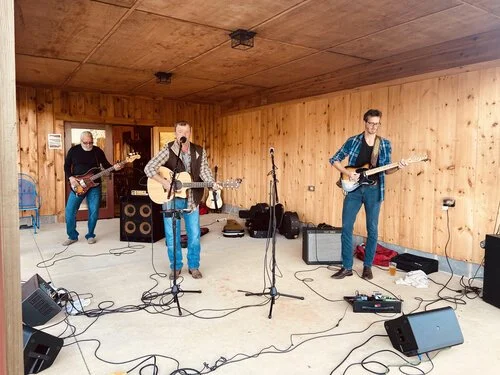 Live Music - Stevie Swink & The Stillhouse Band