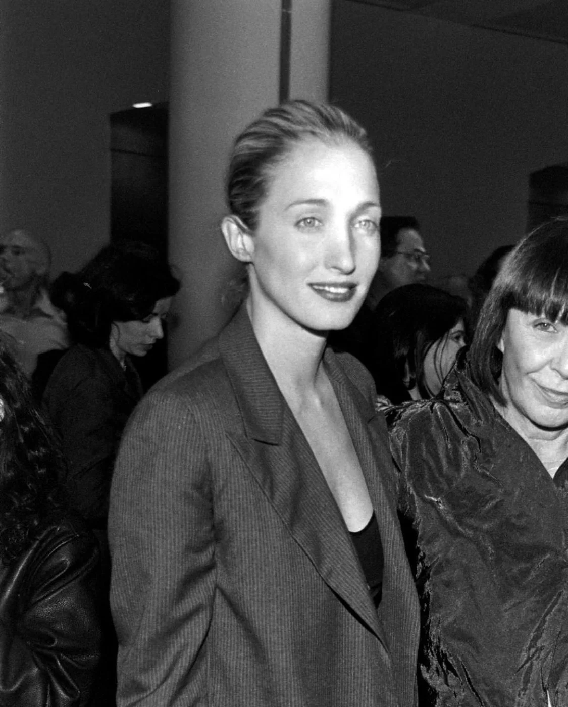 CAROLYN BESSETTE-KENNEDY – A ‘90-ES ÉVEK EGYKORI IKONJÁNAK LETISZTULT STÍLUSA ÚJRA KÖVETENDŐ PÉLDA