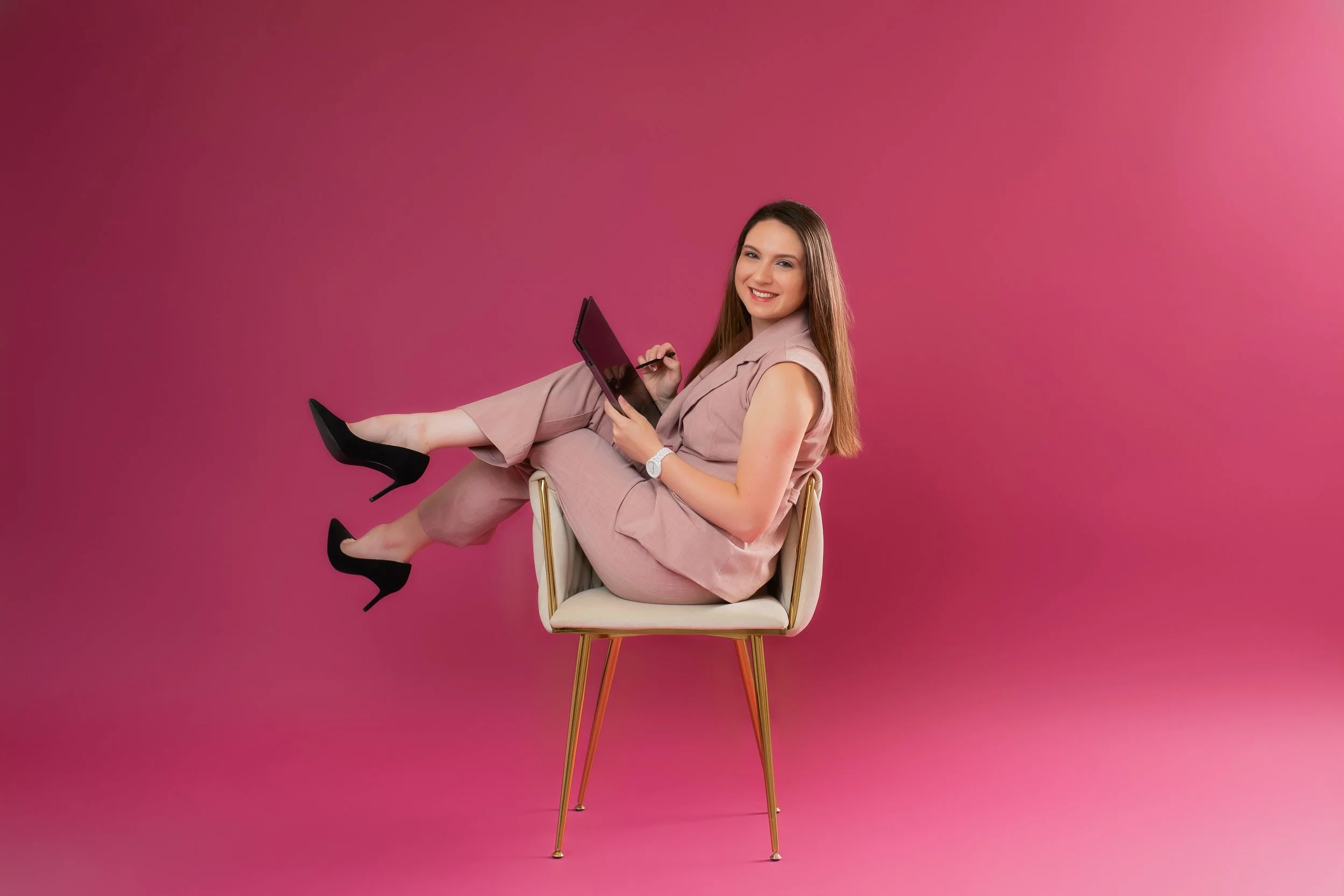 Sander Productions helps dreamers and visionaries bring their ideas to life through photography, video, and design—creating visuals that feel aligned, intentional, and uniquely theirs.