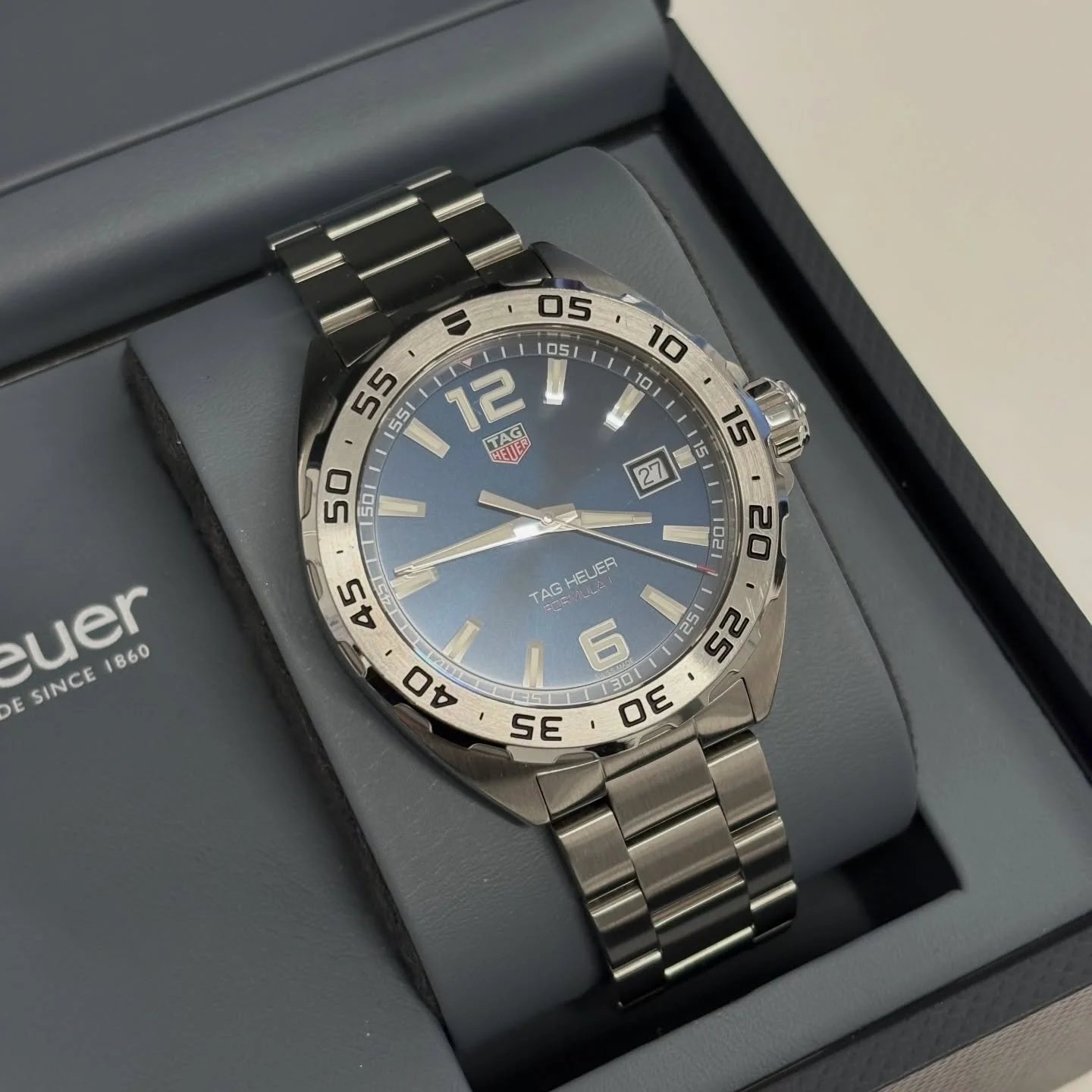 FOR SALE

Tag Heuer Formula 1
Model WAZ1118
Year 2022
41mm case, quartz movement
Stainless steel
Blue dial

Watch, box, card, booklet

New battery and pressure test, case and bracelet polished like new

Guaranteed 12 months

Any questions get in touc