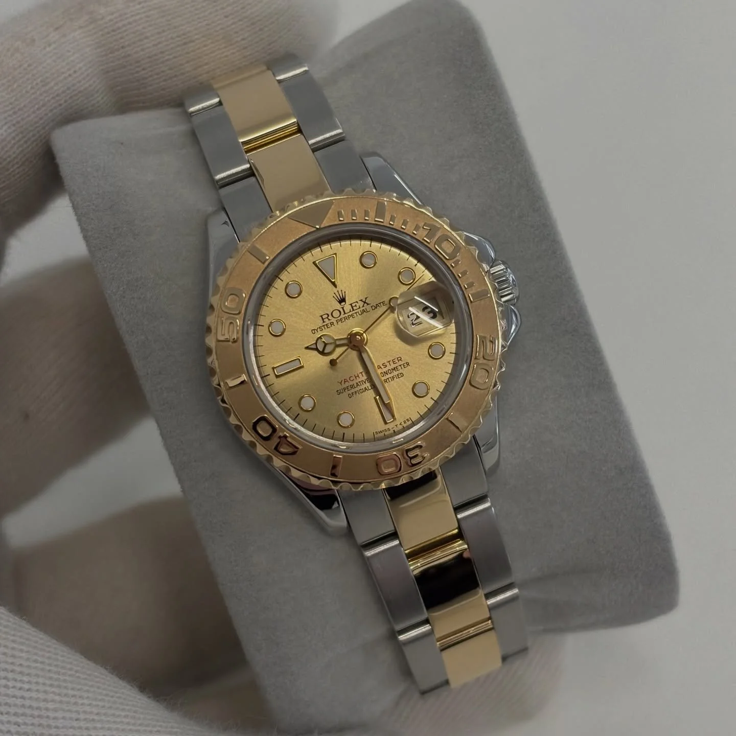 FOR SALE

Rolex Yachtmaster 29
Model 69623
Year 1997
Automatic movement
18ct Gold and Stainless steel oyster bracelet 
29mm case
18ct Gold bezel
Champagne dial

Watch only, no box or papers

Watch has been serviced, case and bracelet polished like ne