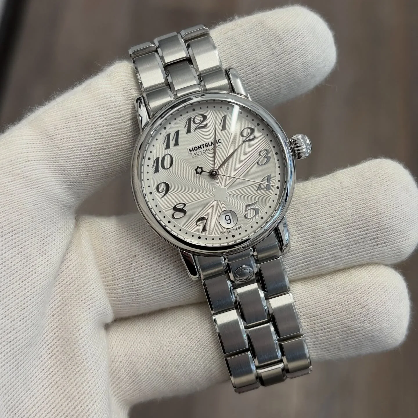 Super nice Mont Blanc going out, serviced and refurbed 😍

Get in touch 📩
WhatsApp 07852 251120
mcwatches.uk

#watch #montblanc #luxury #watches #manchester