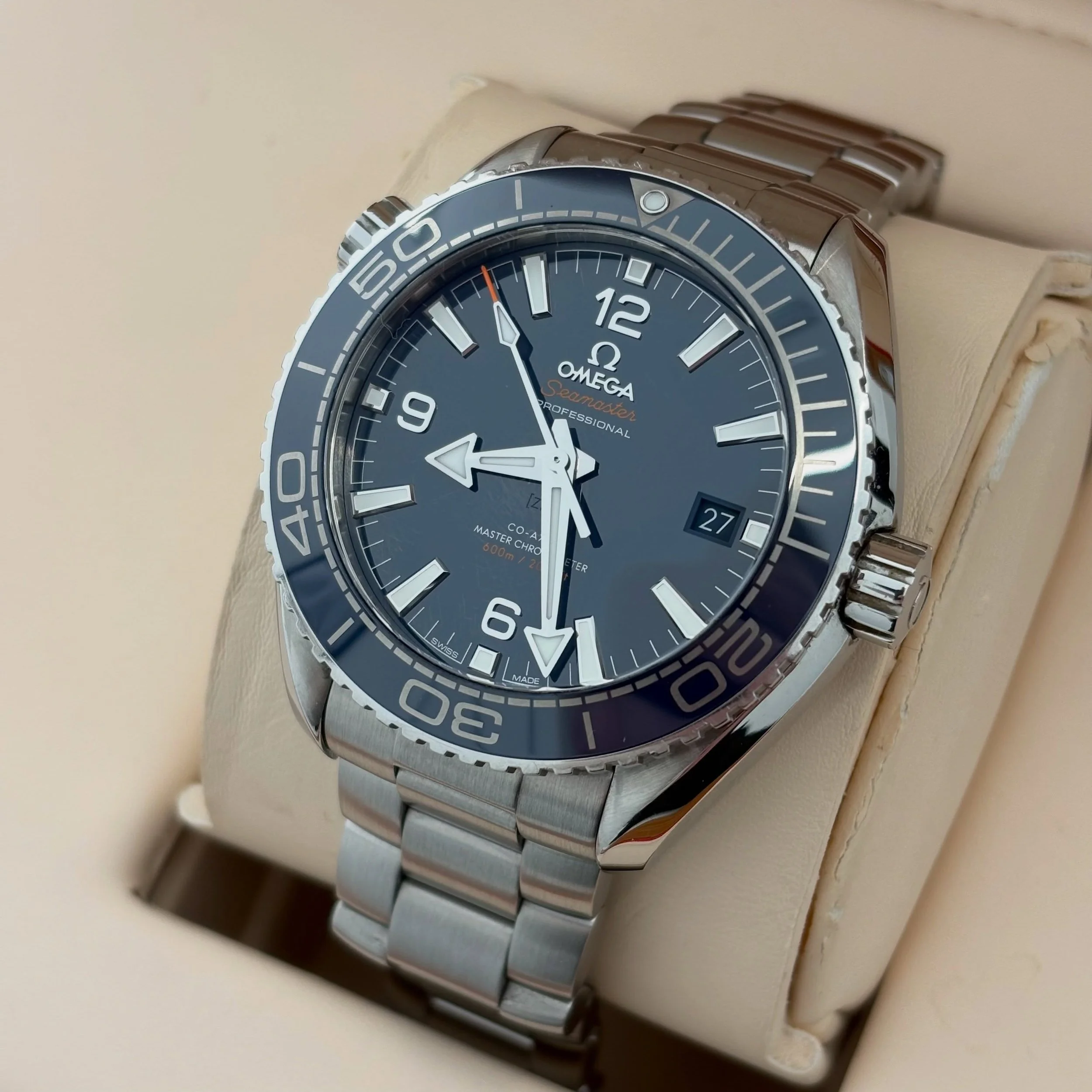 &pound;3595 💸

Omega Seamaster Planet Ocean
Model 215.30.44.21.03.001
Year 2018
Blue Dial
Automatic Omega Co-Axial Calibre 8900 Movement
43mm Stainless Steel Case
Stainless Steel Bezel with Blue Ceramic Insert&nbsp;
Stainless Steel Bracelet

Watch, 