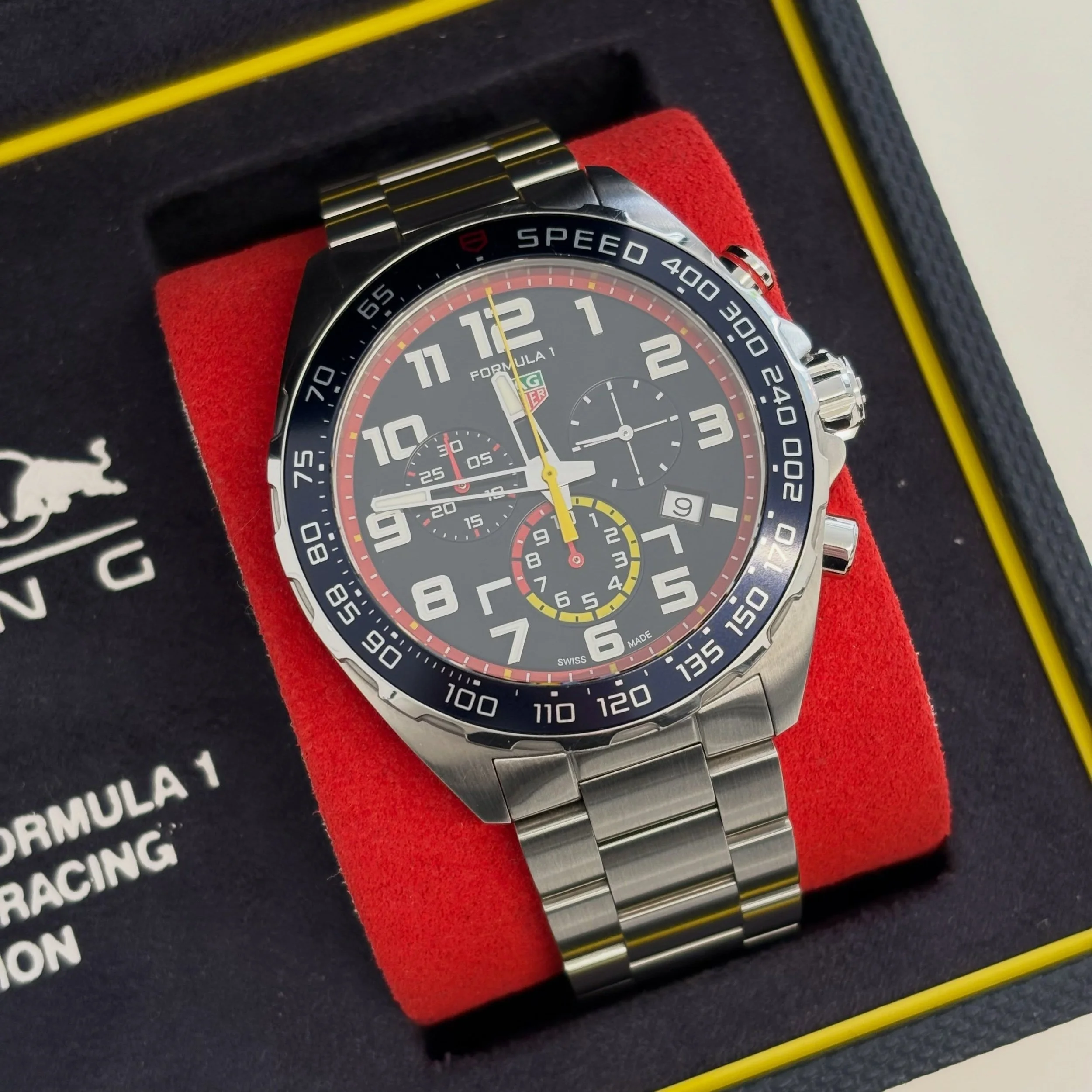&pound;1250 💸

Tag Heuer Formula 1 Redbull Edition
Model CAZ101AL
Year 2024
Blue Racing Chronograph Dial
Quartz movement
Stainless Steel Bracelet
43mm Stainless Steel Case
Steel bezel with a Blue insert

Watch, box, booklet and warranty card
Case an
