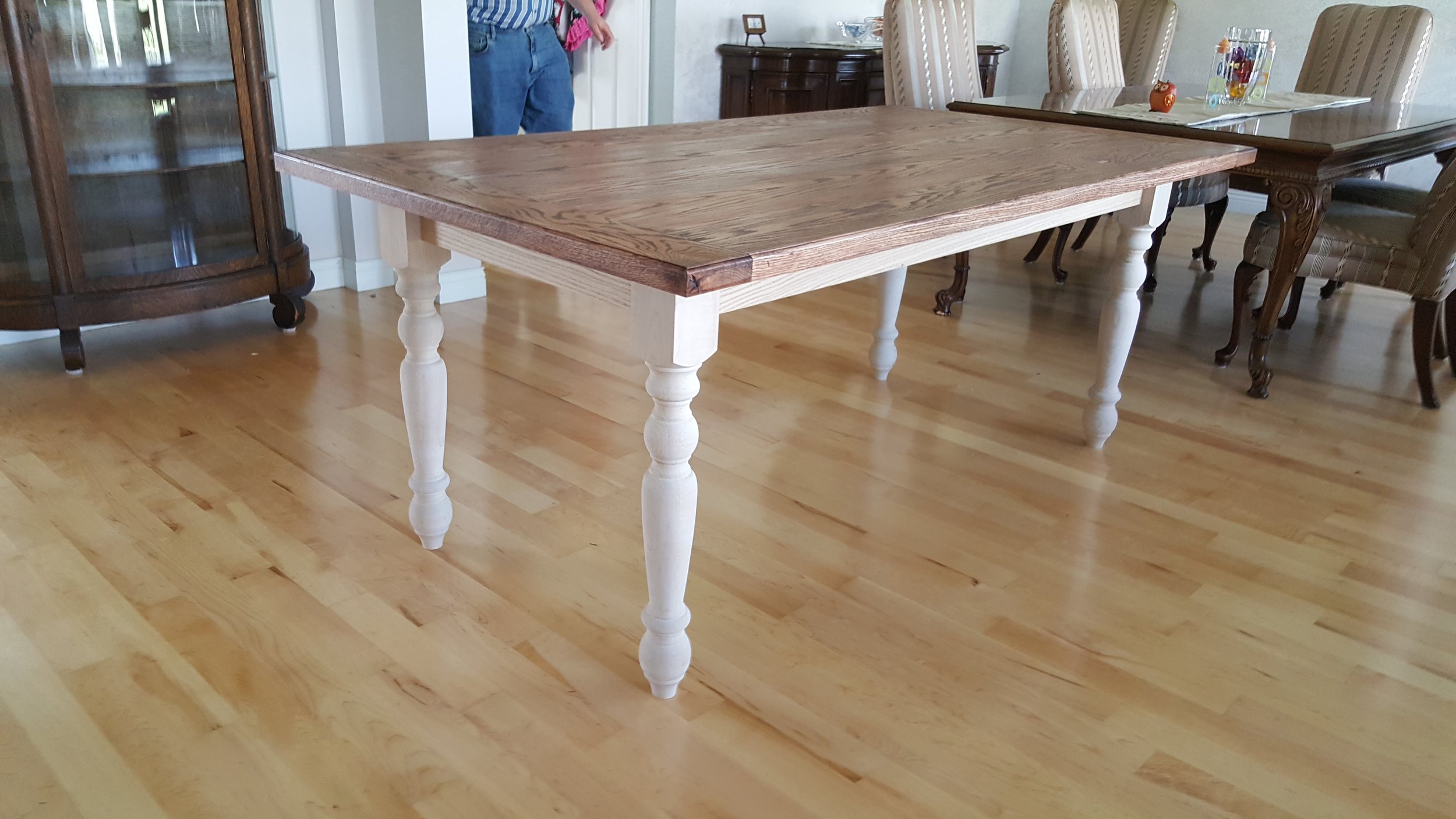 Red Oak dining table. Farmhouse style with breadboard ends.