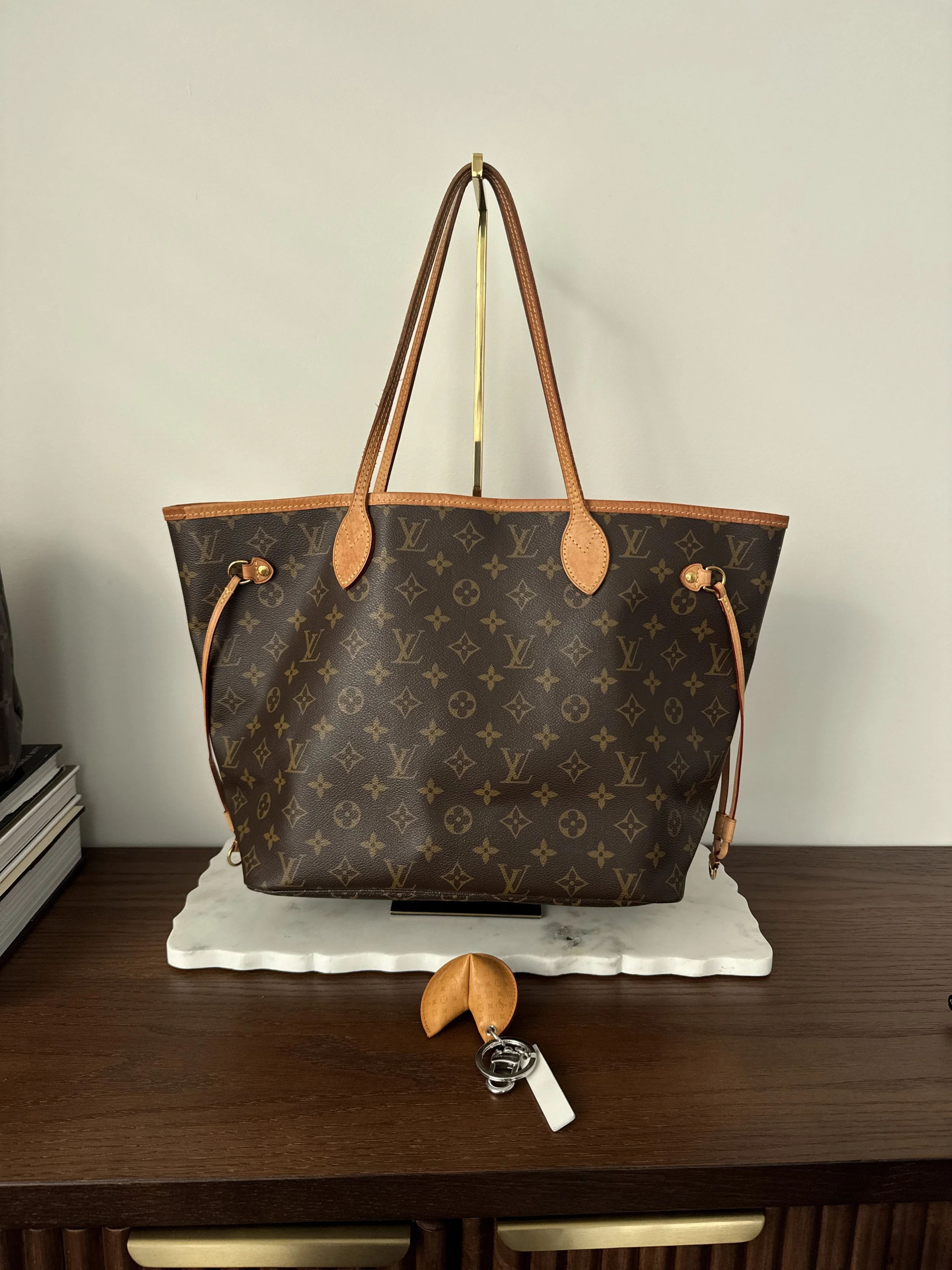 Louis Vuitton Neverfull MM in Monogram Canvas
