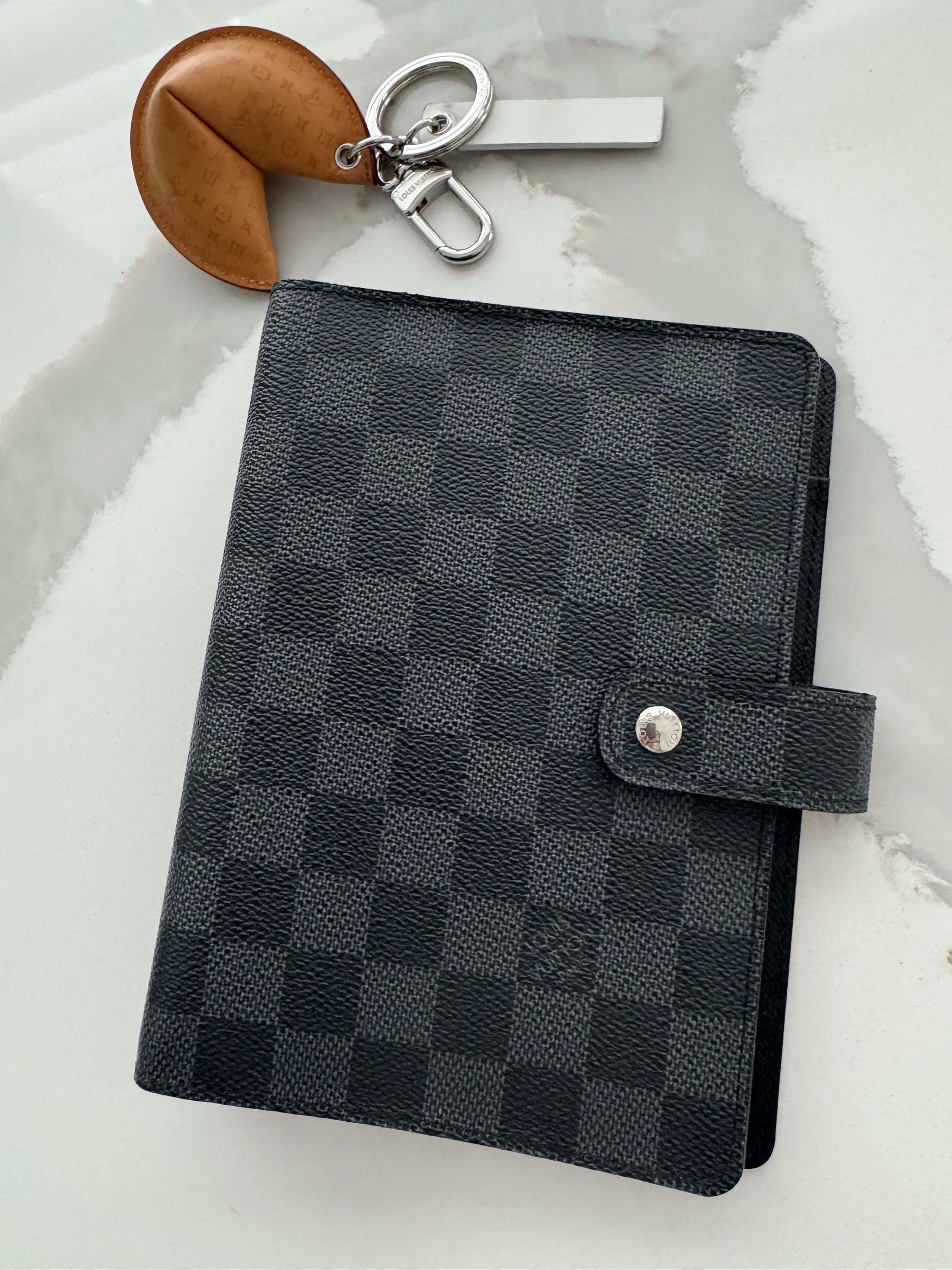 Louis Vuitton Agenda MM in Damier Graphite