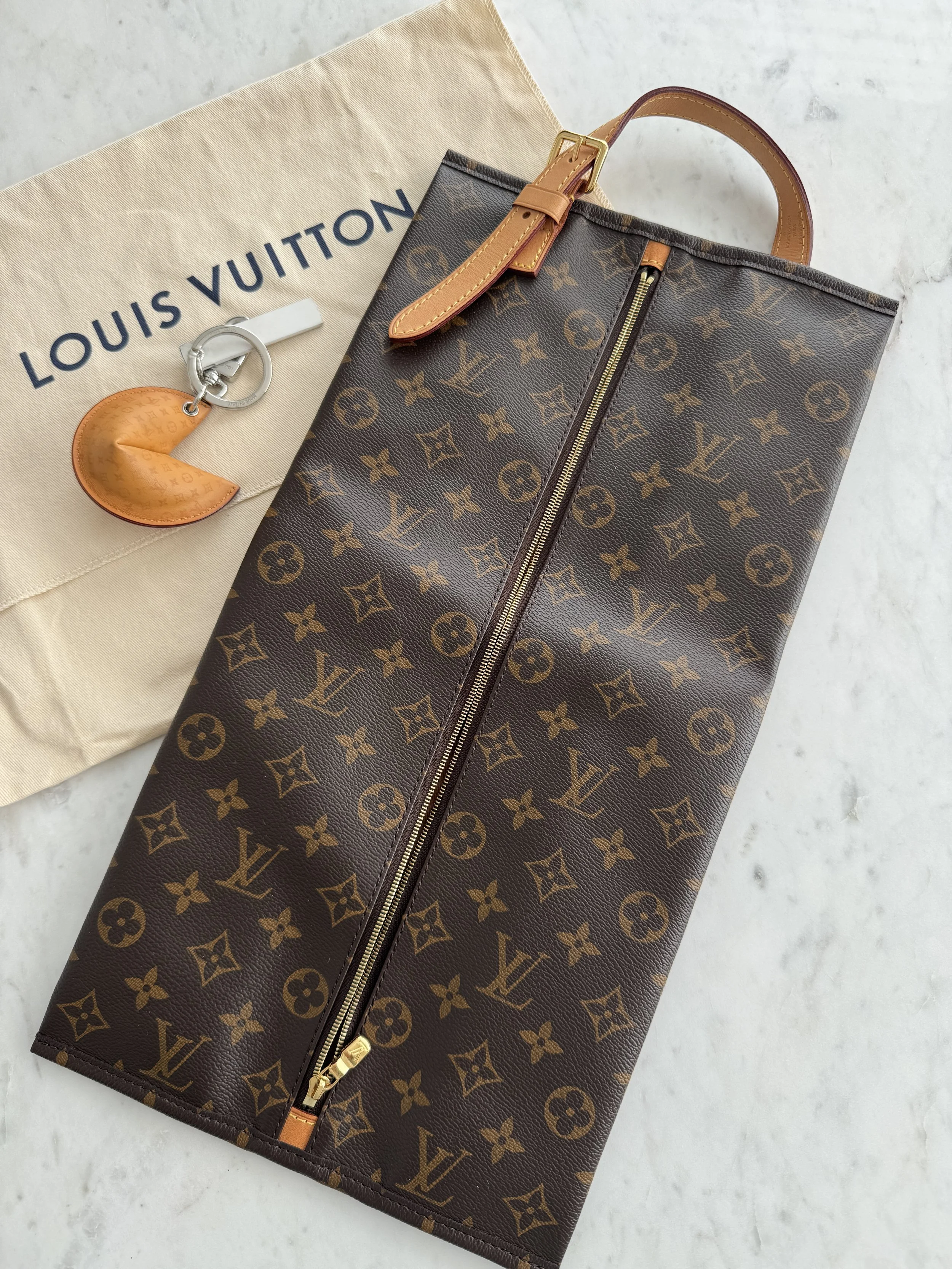 Louis Vuitton Shoe Pouch in Monogram Canvas