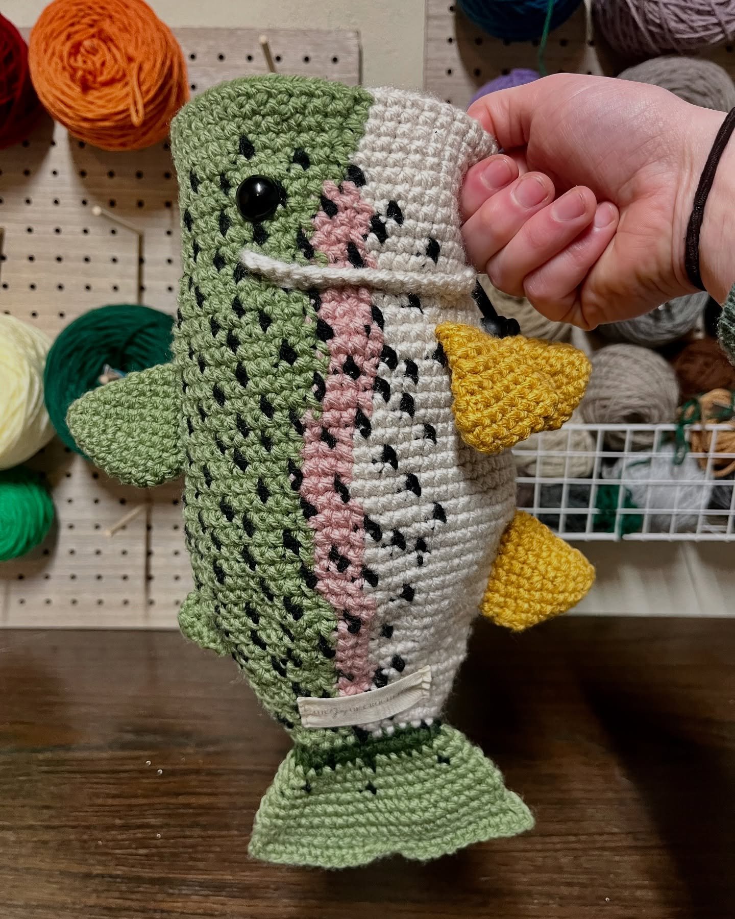 Got a great catch 🎣 with this new rainbow trout chalk bag! This little chalk companion is guaranteed to keep you hooked on climbing!
.
.
.

#thejoyofcrocheting #rockclimbing #climbing #chalkbag #bouldering #sportclimbing #crochet #crochetersofinstag
