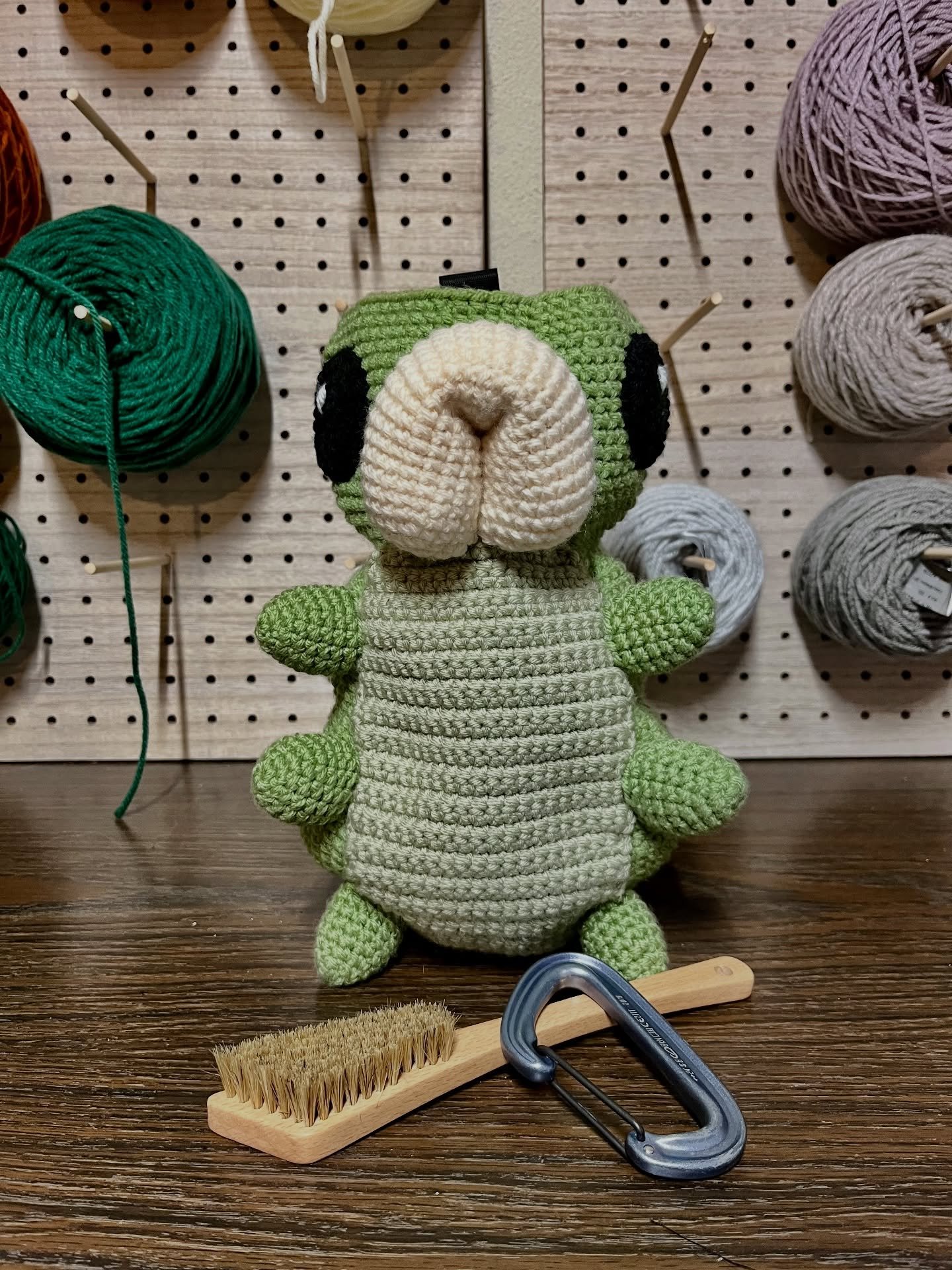 🐛 Grub Chalk Bag 🐛

Hand-stitched straight from the Forgotten Crossroads 🧶✨ This little Grub chalk bag is ready to cheer you on through every climb and secure the send 💪
.
.
.
#thejoyofcrocheting #rockclimbing #climbing #chalkbag #bouldering #spo