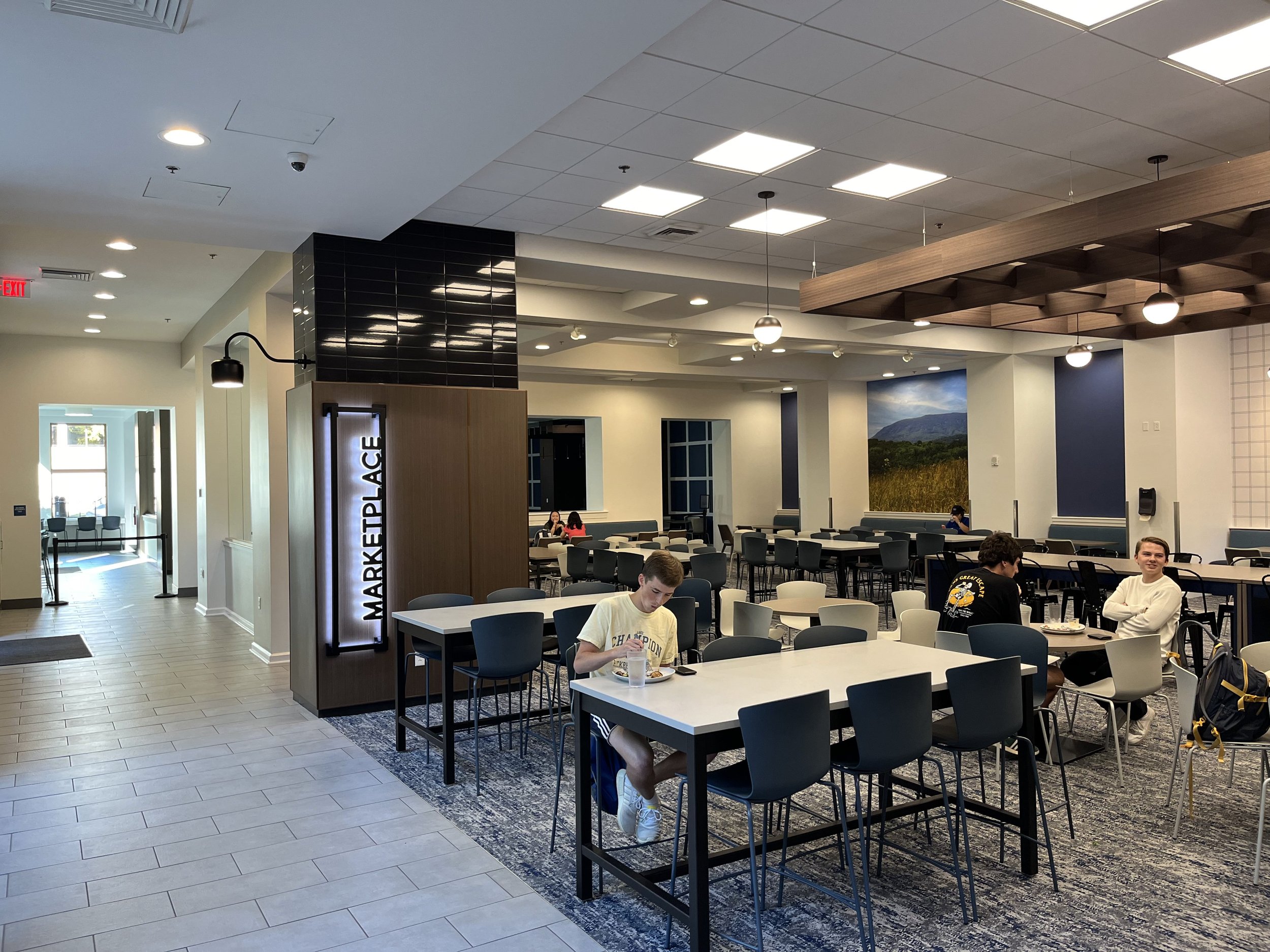 Student Petition Fails to Change Dining Policy