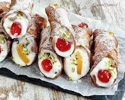 Large authentic Sicilian Cannoli