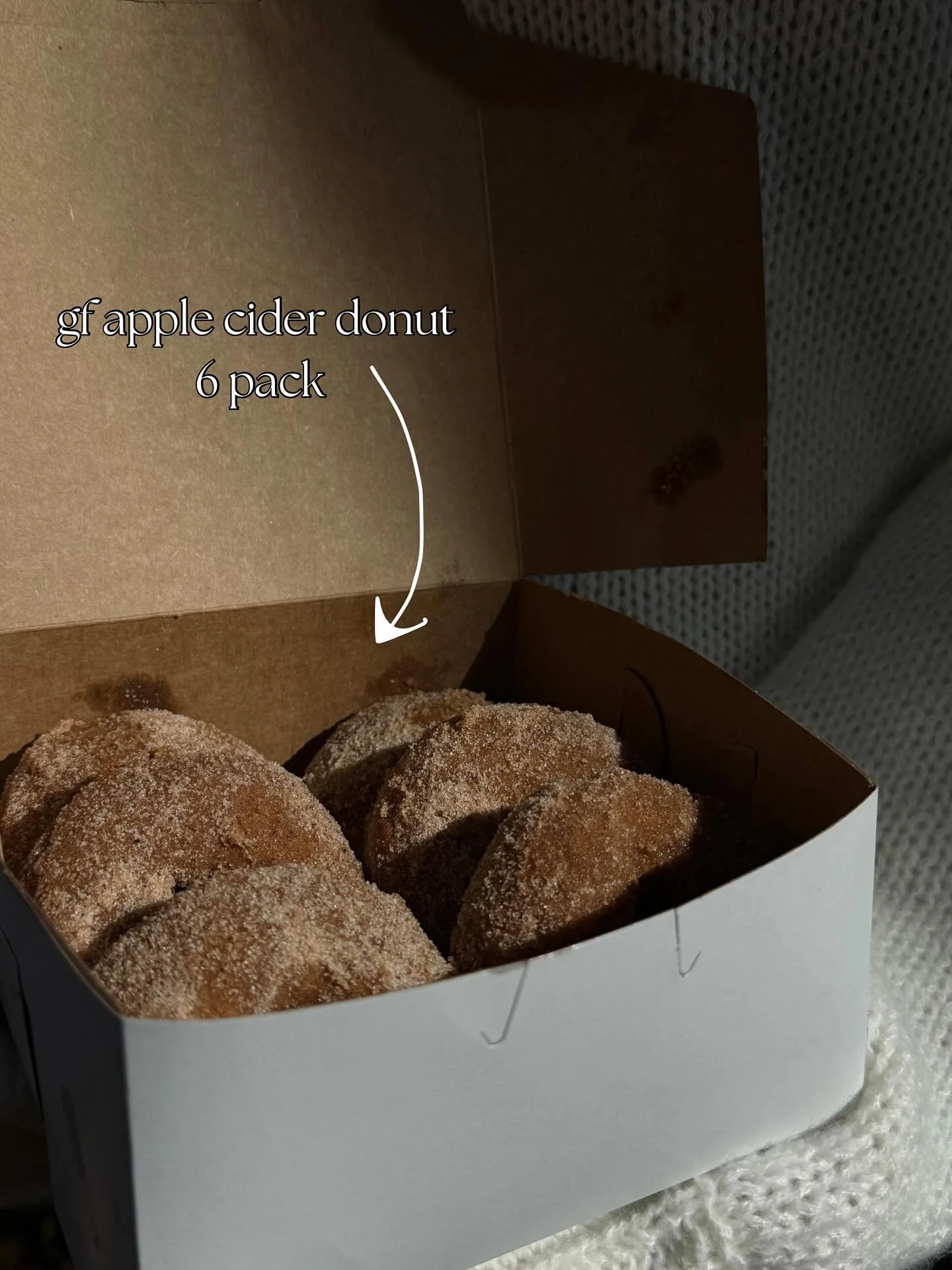 need some pastries to take to your next event or meeting? We offer six packs of scones, muffins, cookies, cinnamon rolls, and donuts on our website! Make sure to place the order 24hrs ahead of time so our baker can make them fresh for your enjoyment