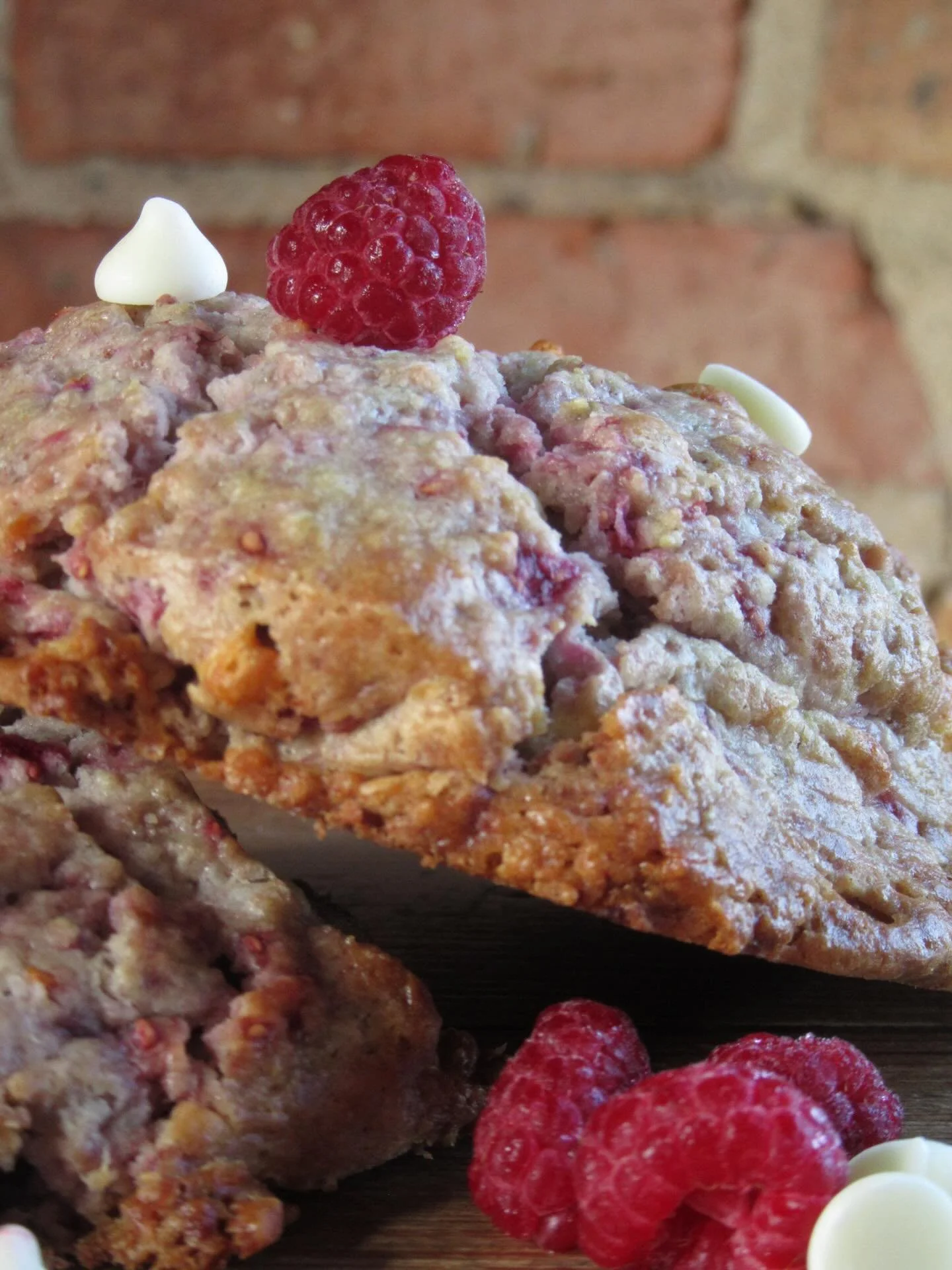oh hey raspberry white chocolate scones are calling your name 🙂&zwj;↕️
