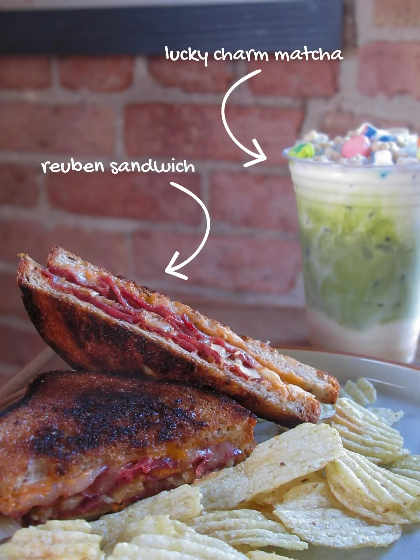 st pattys day special🌈🍀

Rueben sandwich 🥪
lucky charm matcha 🍵