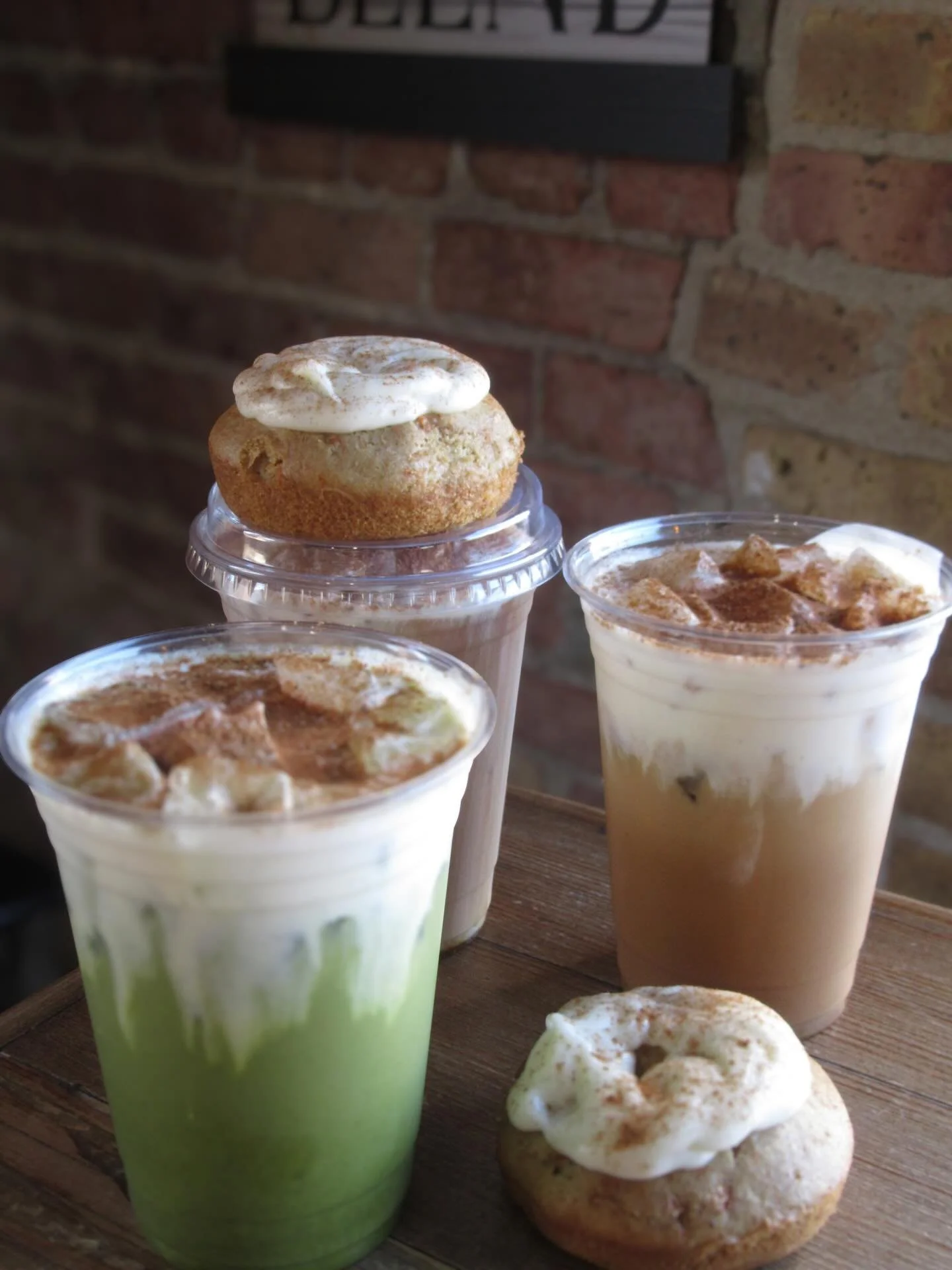 What&rsquo;s new:

Carrot cake iced latte🥕☕️
Carrot cake cold brew🥕☕️
Carrot cake matcha🥕🍵
Carrot cake gf donut🥕🍩

yall. trust. 

#mapleleafcoffeehouse #barista #coffee