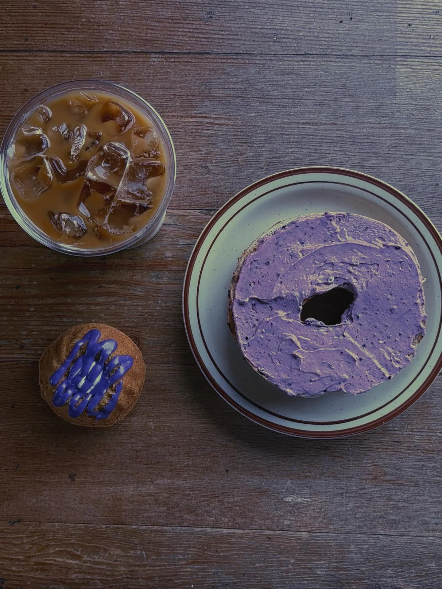 Lavender is BACK!

Lavender syrup✅
Lavender Lemon cake✅
Lavender Lemon cream cheese✅