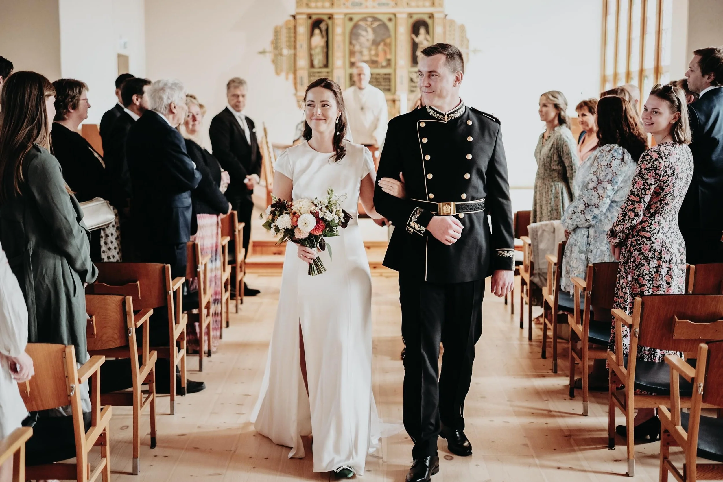 En flott vielse i Sola Kirke. Et nydelig par fra Stavanger. Flott bryllup å være fotograf i.
