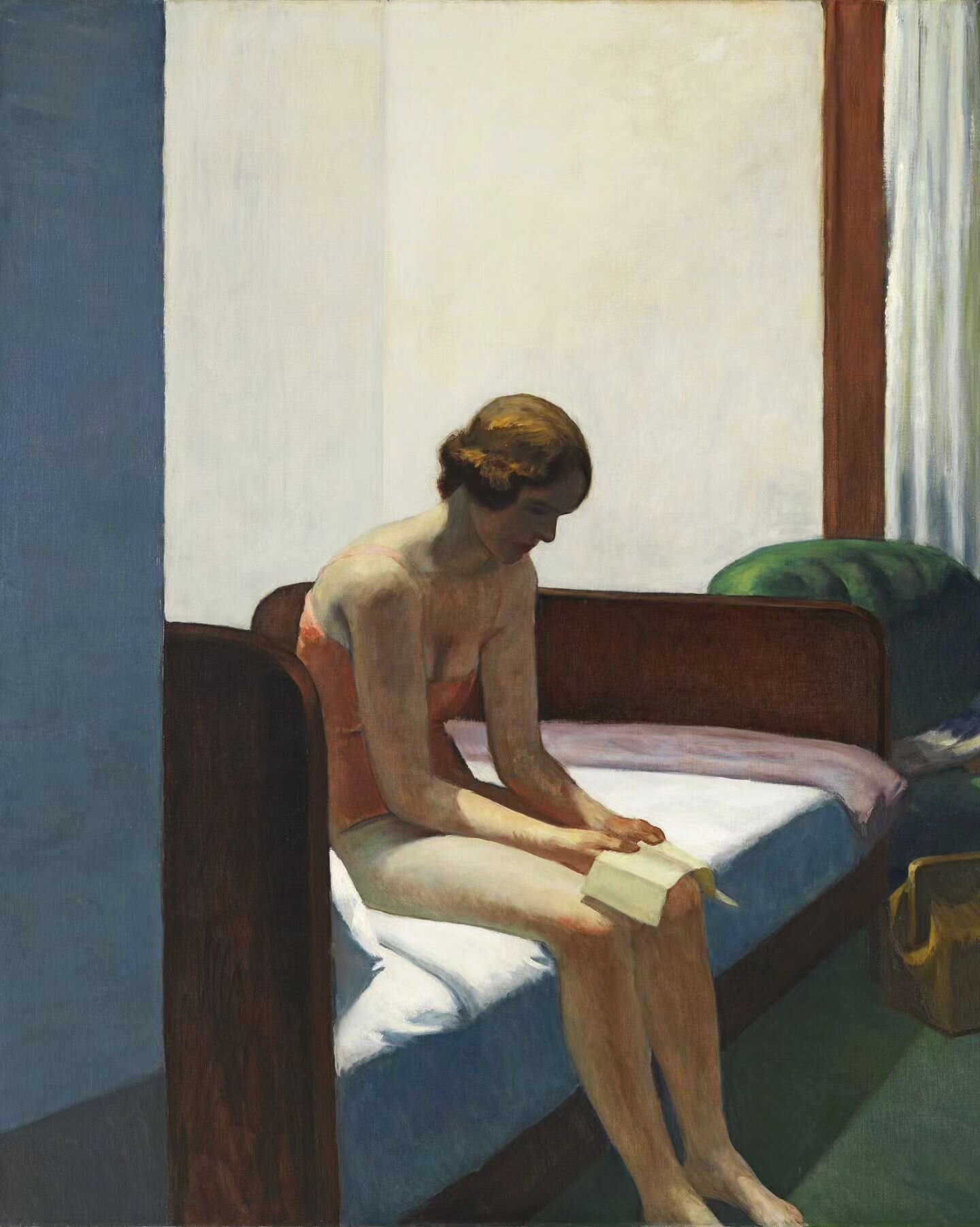 'What I wanted to do was to paint sunlight on the side of a house.' - Edward Hopper
#edwardhopper