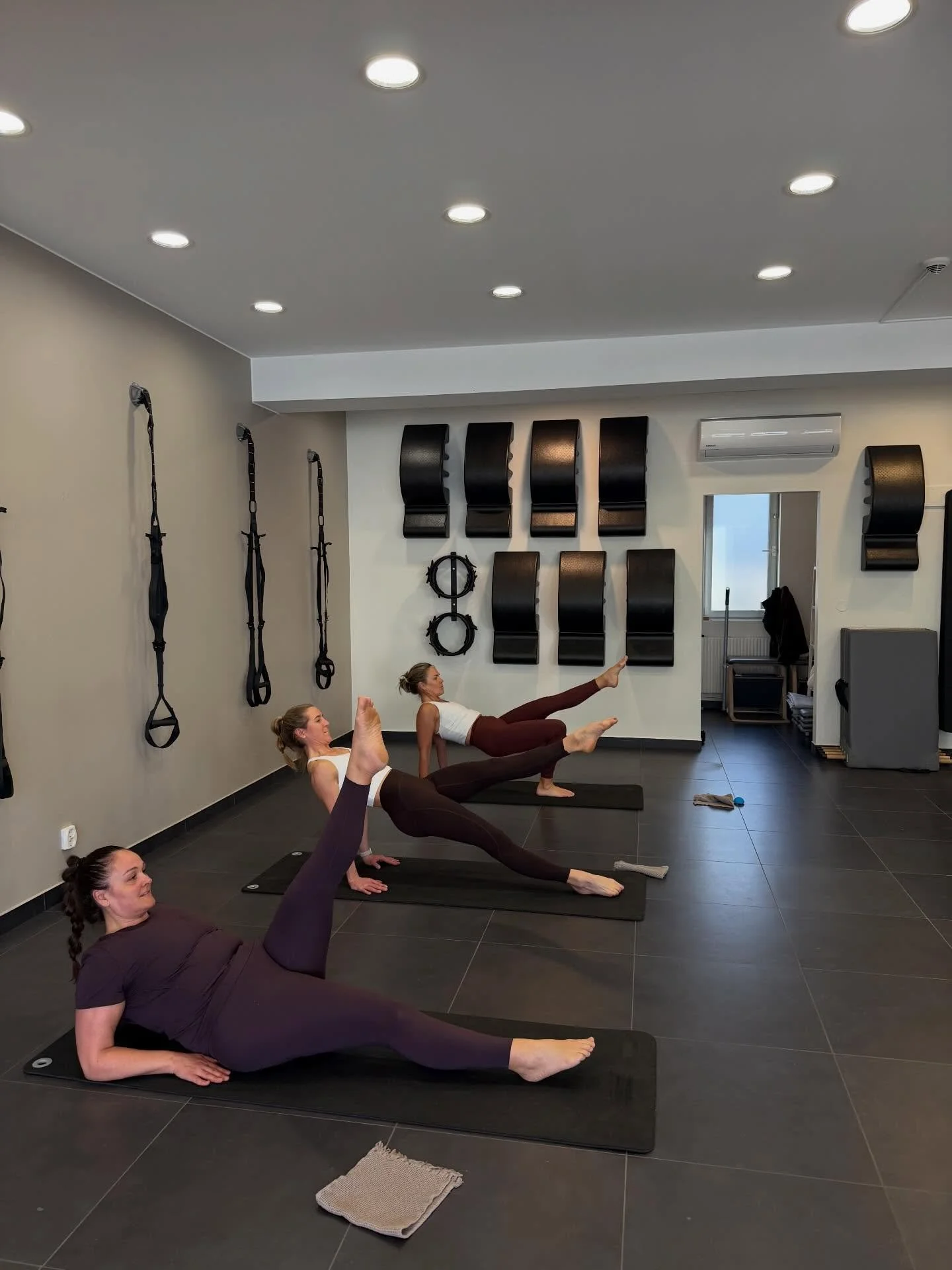 At H&ouml;llviken Pilates we meet you where you are. No matter which class you take we can always progress or regress exercises to suit your body. Sometimes there is pain or injury, or just tight muscles - sometimes we feel great and just want to mov