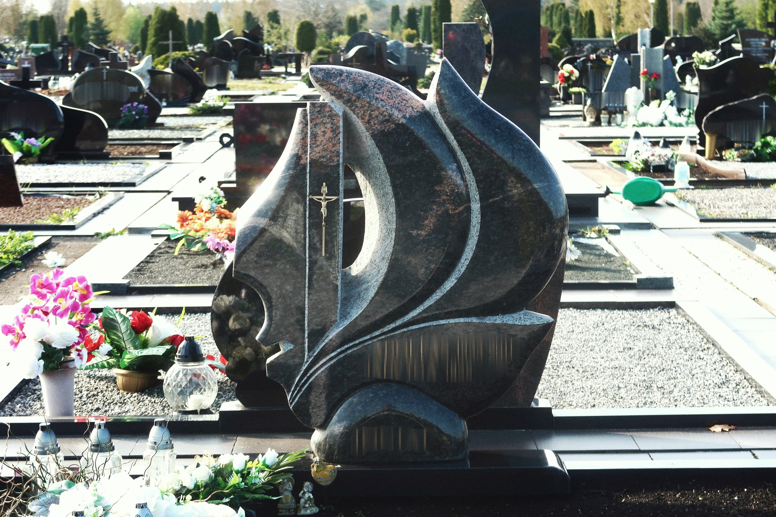 dengtos kapavietės Klaipėda
kapaviečių restauravimas Klaipėdoje
granito plokštės kapams Palanga
kapų rekonstrukcija Neringa
kiek kainuoja dengimas plokštėmis Vakarų Lietuva
kapų uždengimas akmens plokštėmis
kapo apdaila granitu Klaipėda