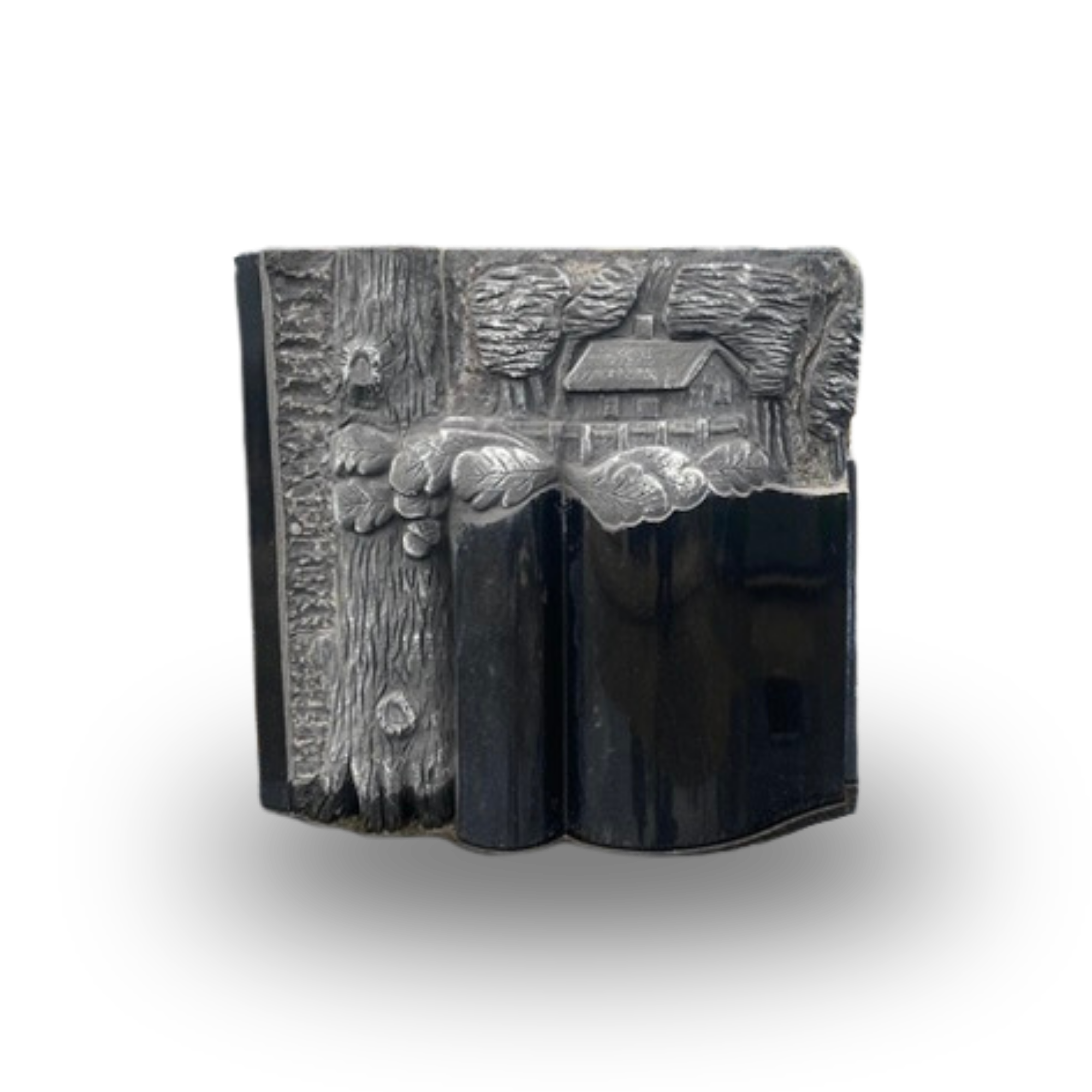 Pasaka
65 x 65 x 15 