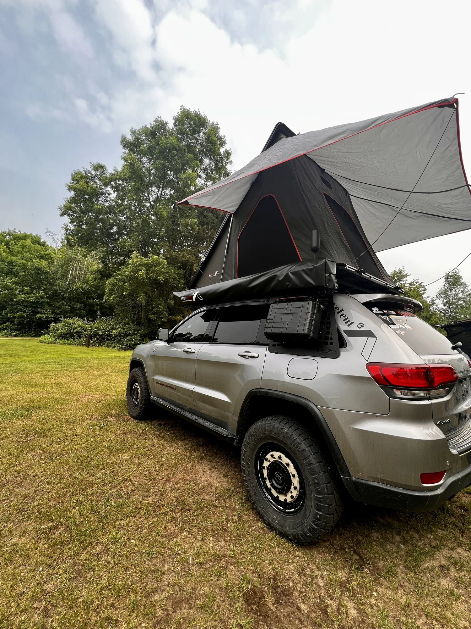 Hard shell Rooftop Tent for car camping — SkyeTent Vehicle 