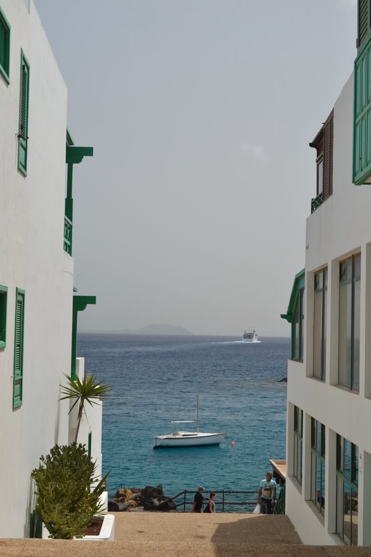 A few clouds around first thing which will clear….jpg