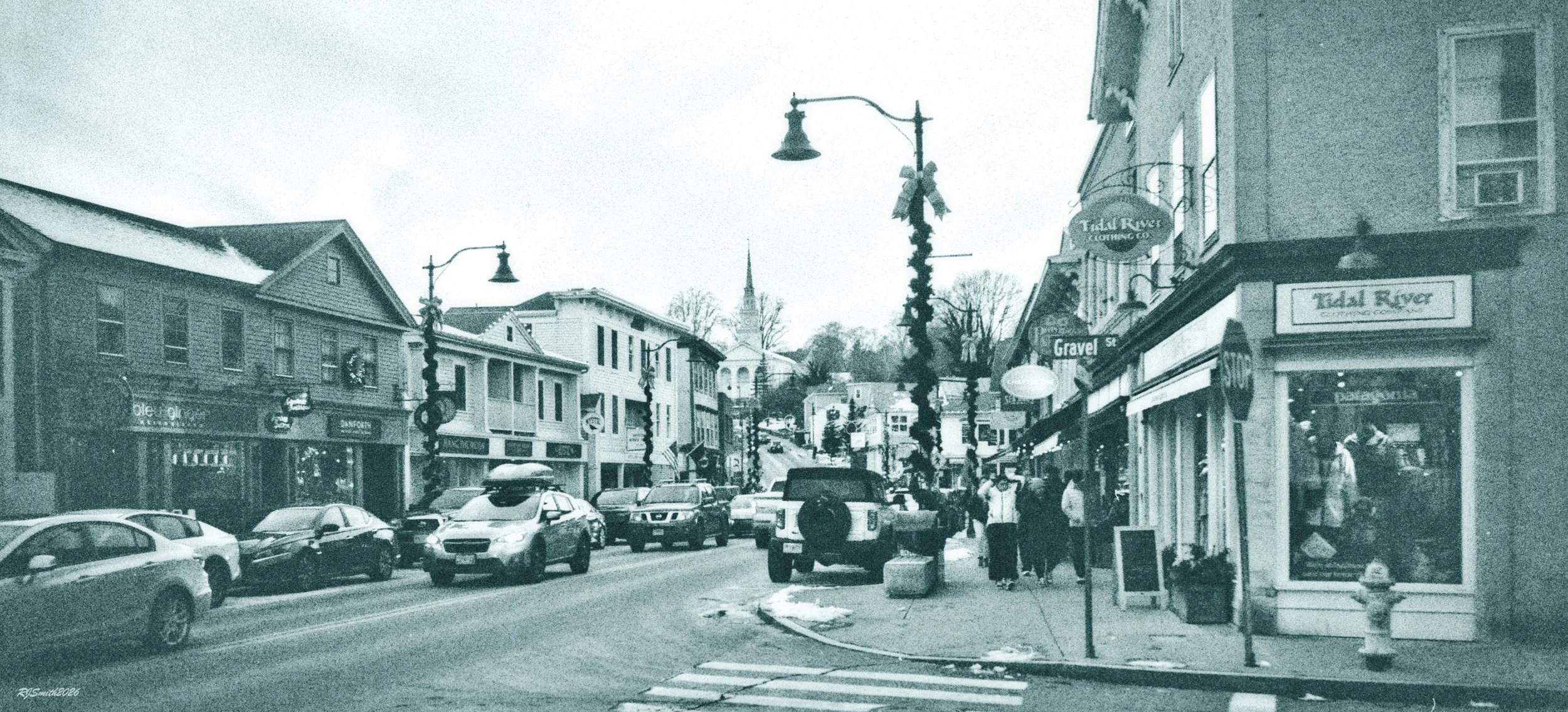 1420AA009 copymain street (Panda 400) 11X5  A7475387.jpg