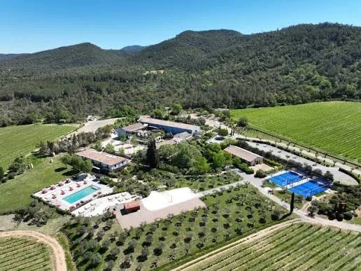 Up Ultimate Provence Hotel