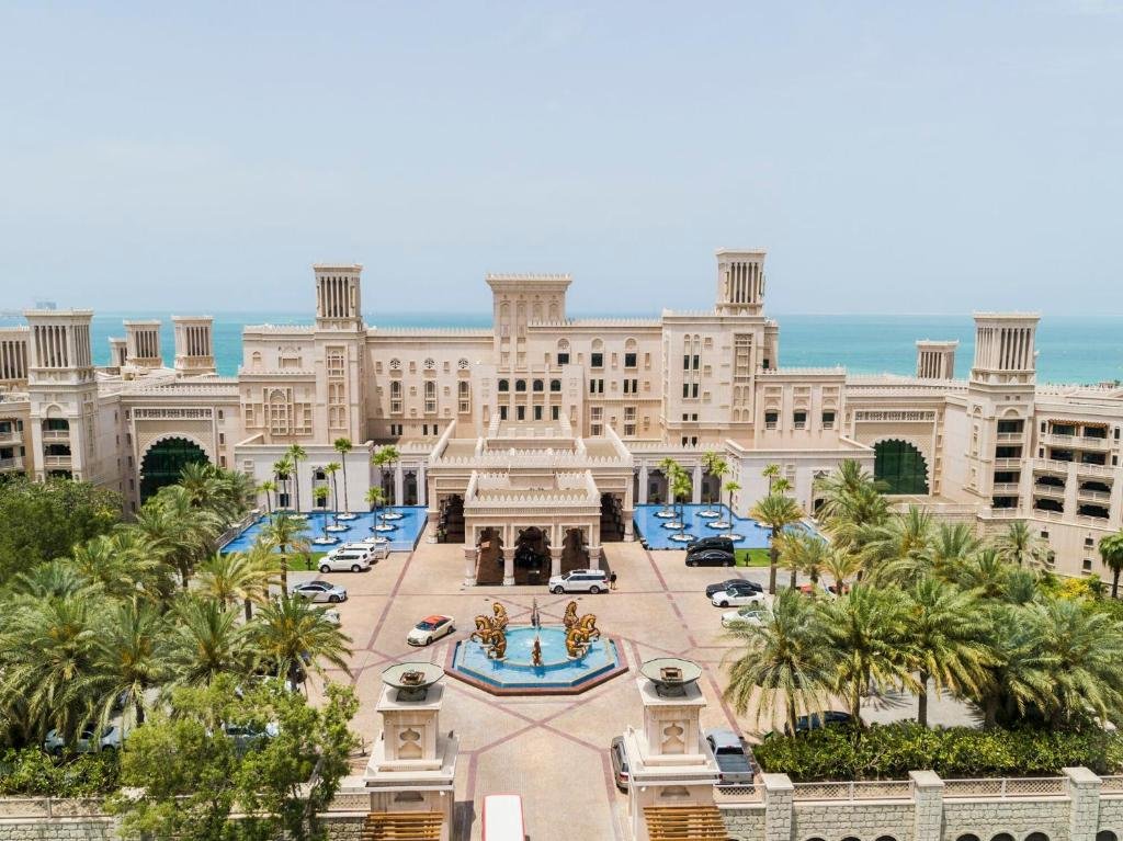 jumeirah-al-qasr-dubai
