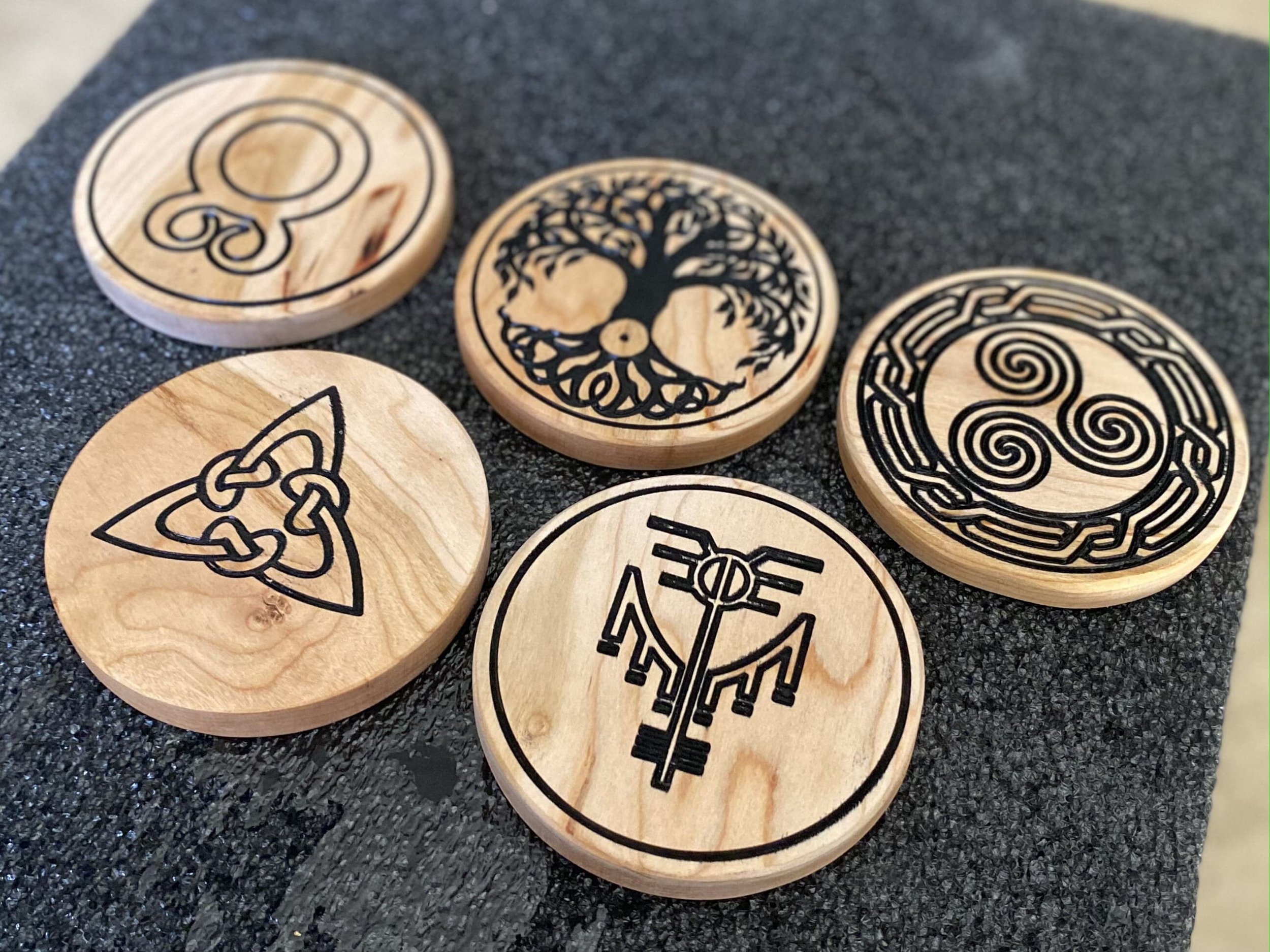 https://i.etsystatic.com/44396779/r/il/eb2878/5786117935/il_fullxfull.5786117935_tt00.jpg